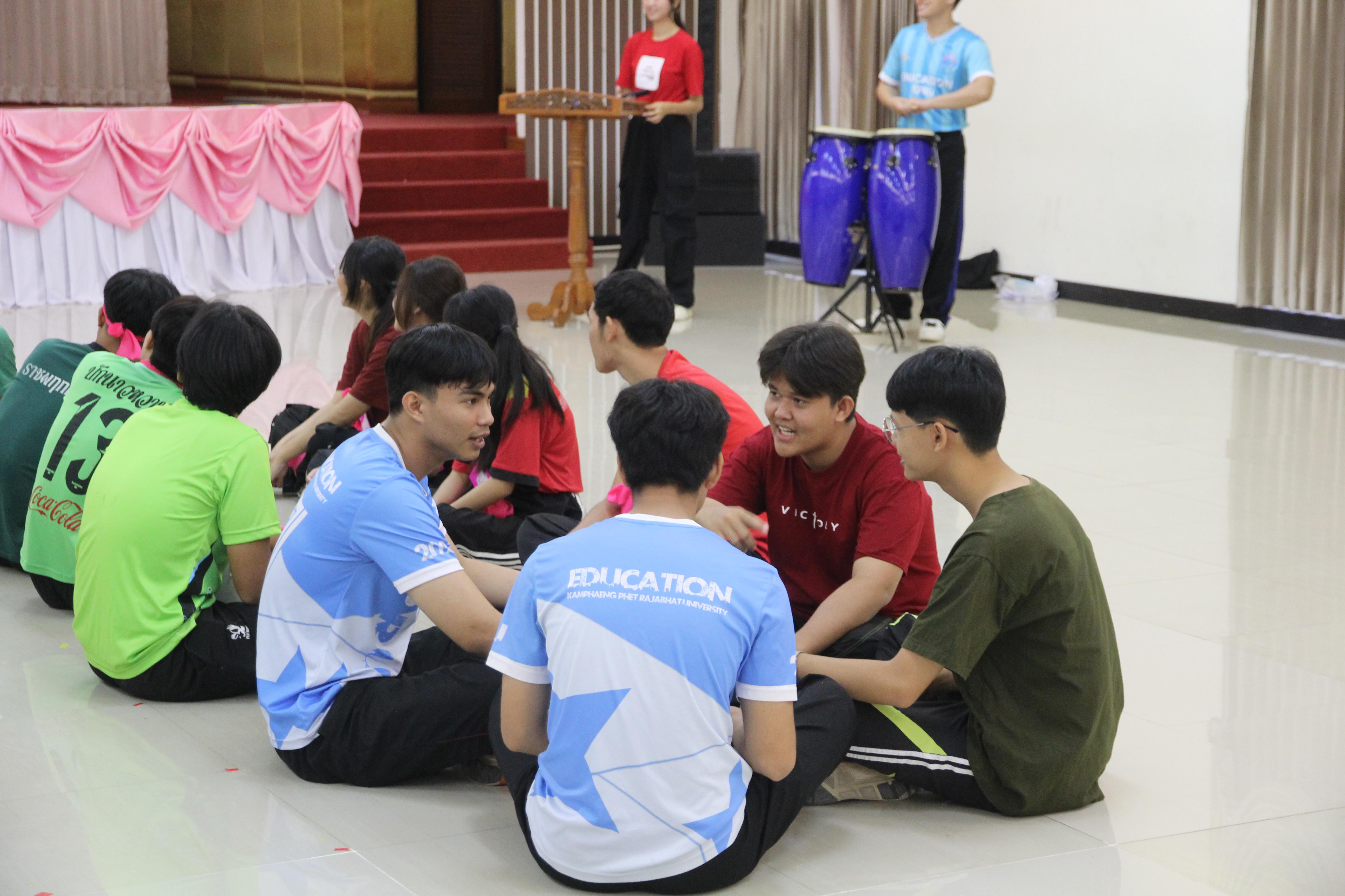 318. กิจกรรมผูกข้อมือ 68