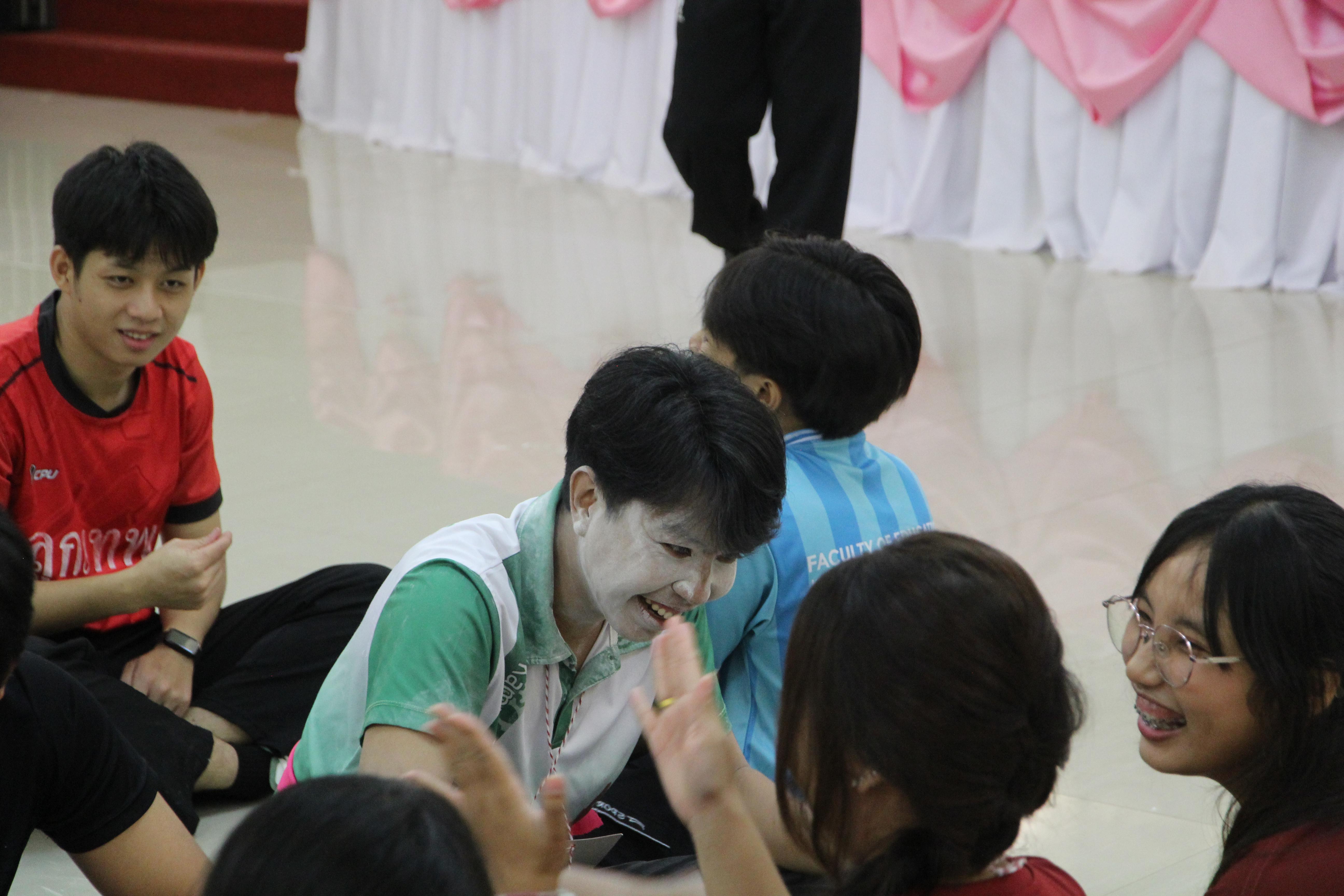 331. กิจกรรมผูกข้อมือ 68