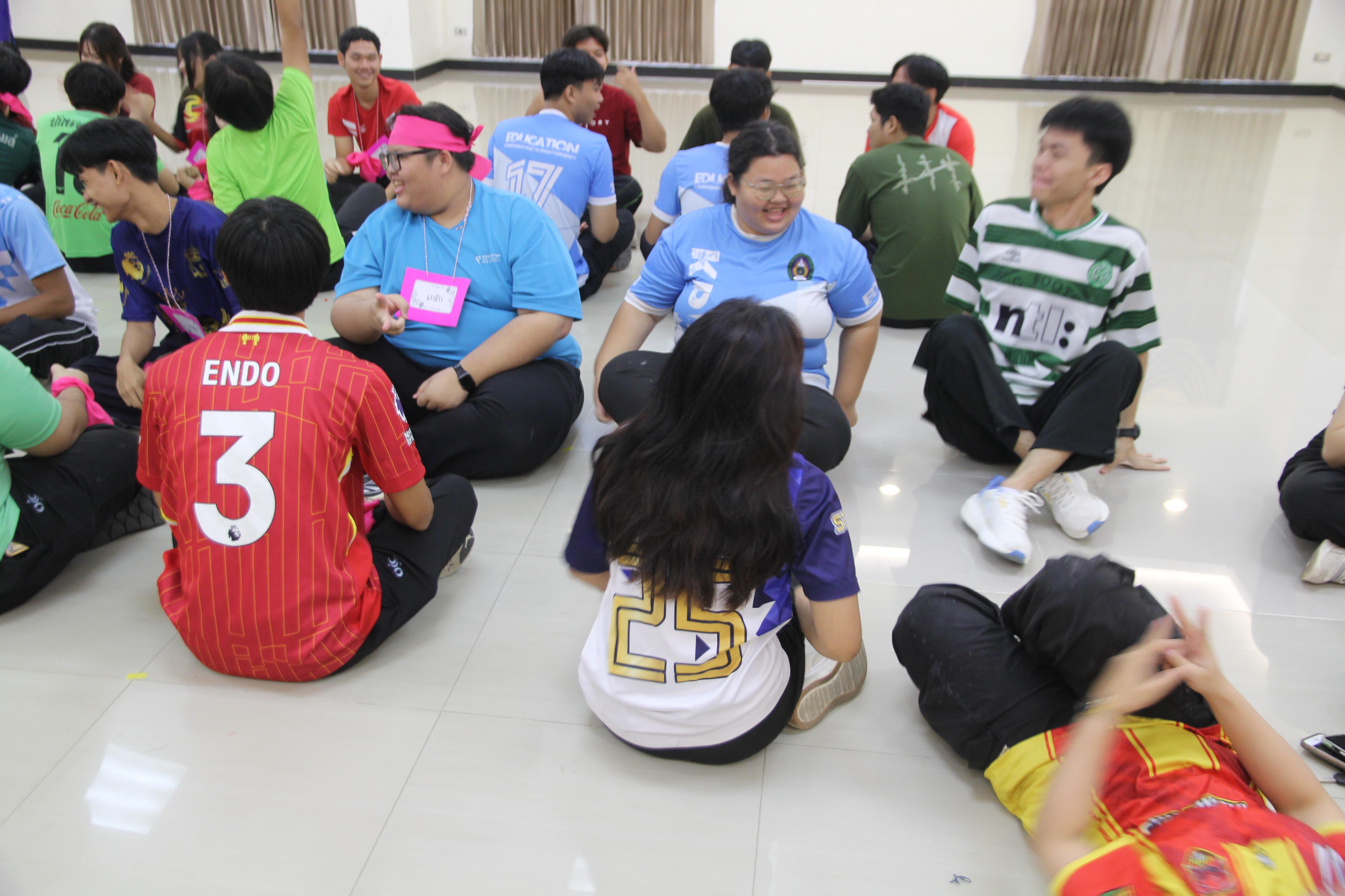 341. กิจกรรมผูกข้อมือ 68