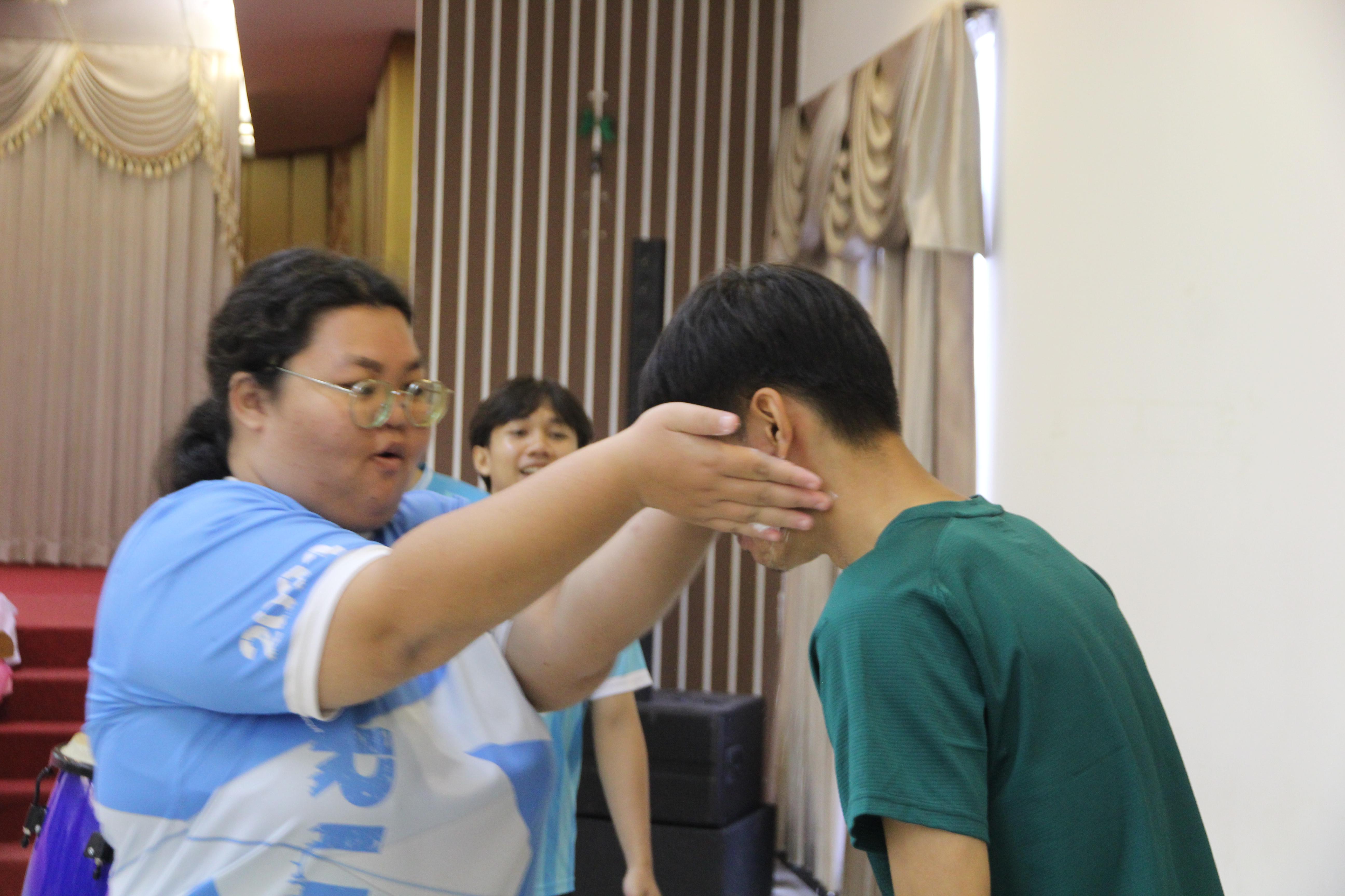 360. กิจกรรมผูกข้อมือ 68