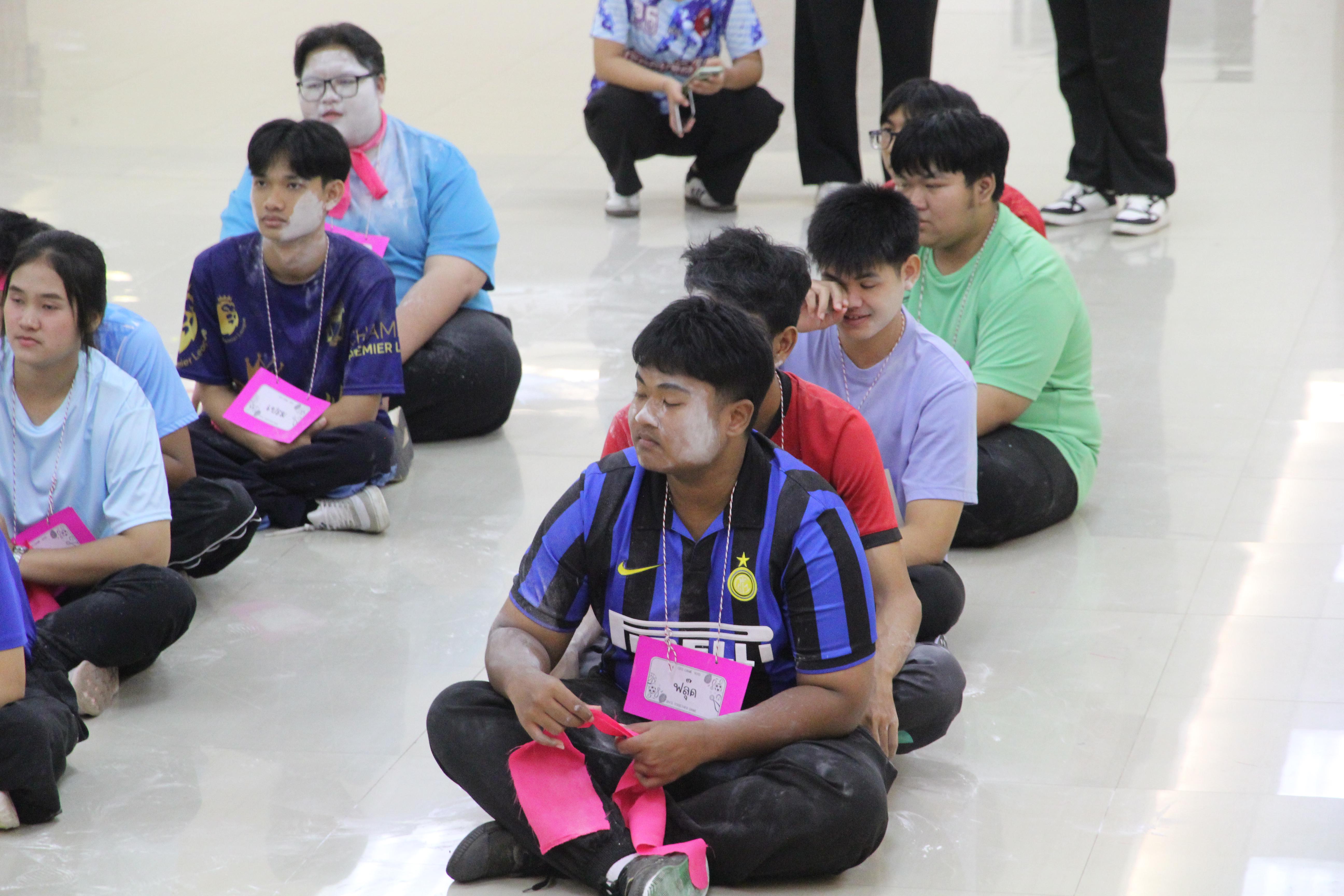 398. กิจกรรมผูกข้อมือ 68