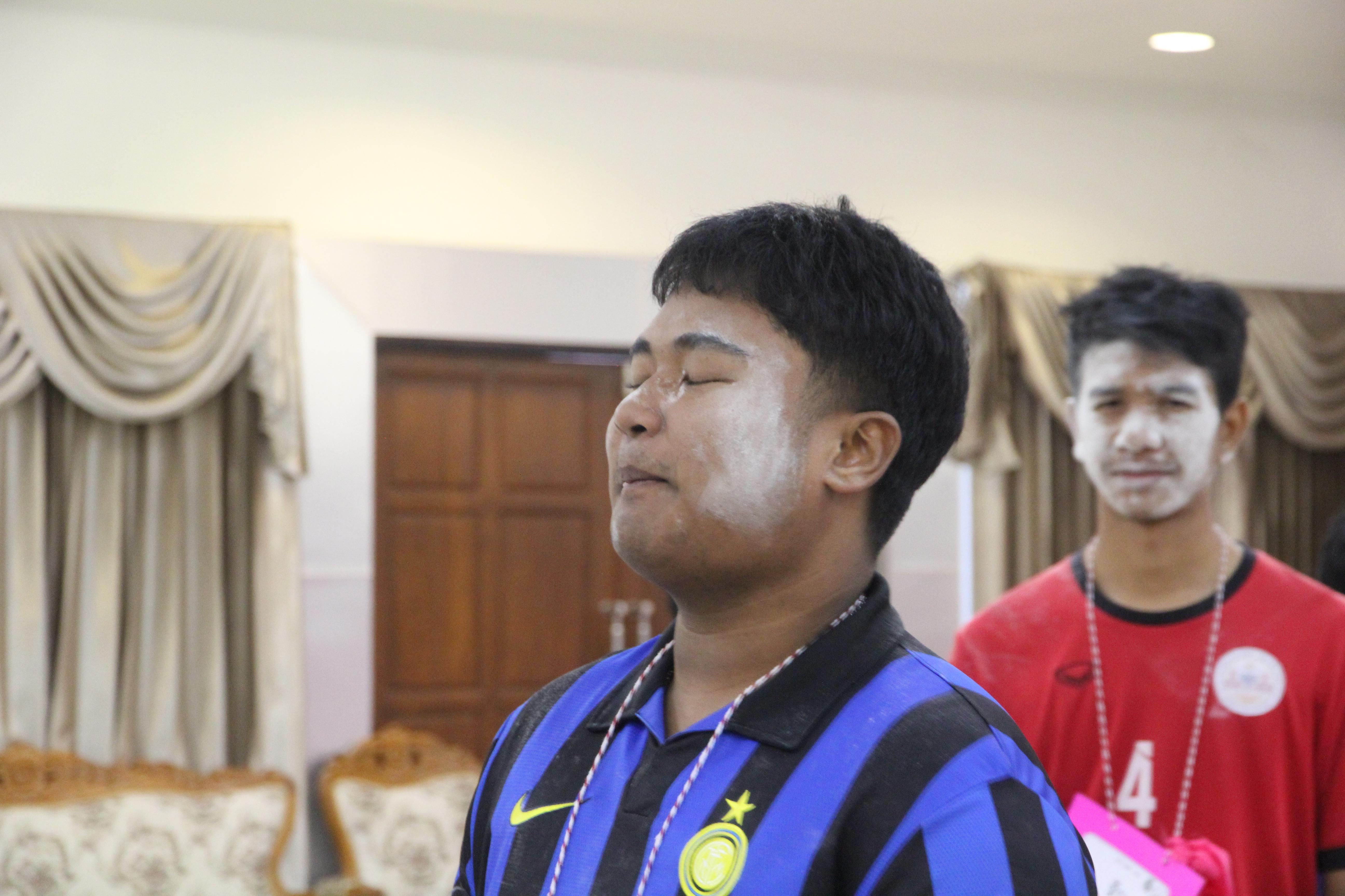 437. กิจกรรมผูกข้อมือ 68