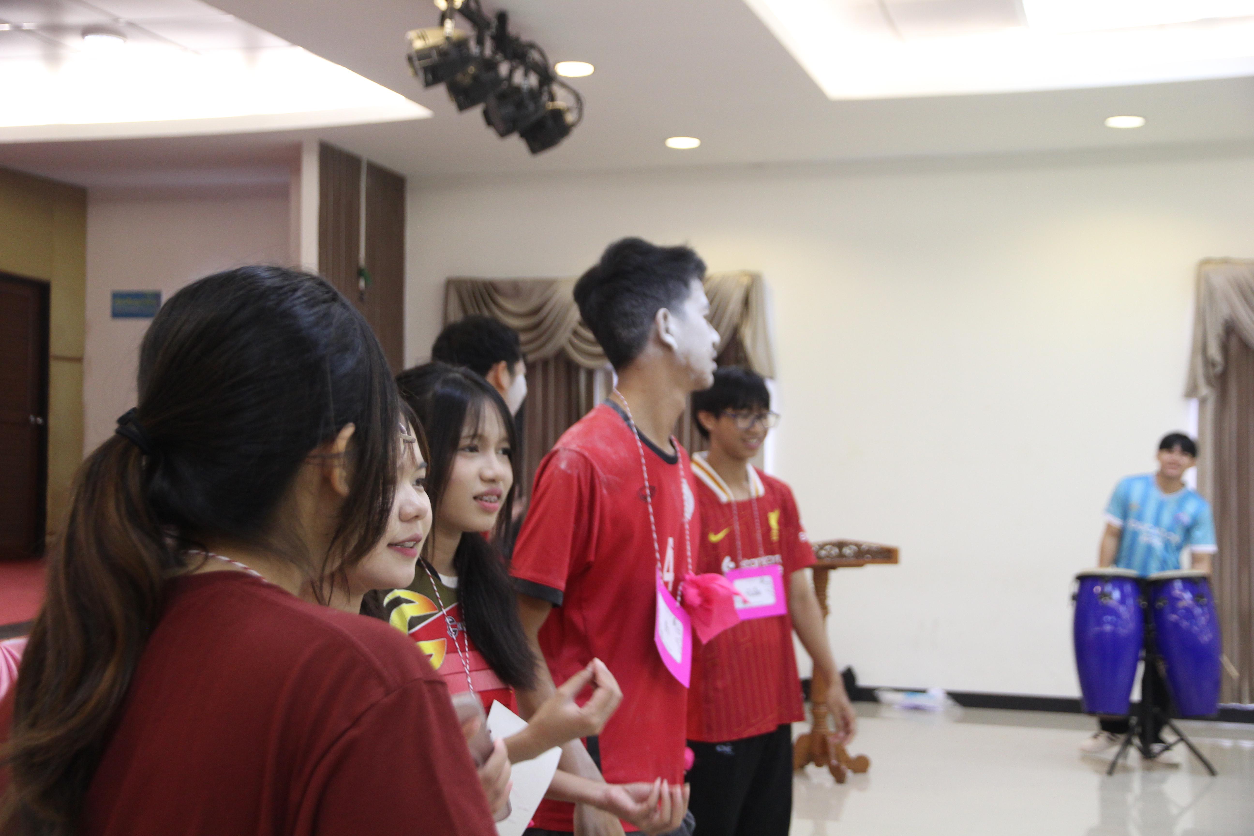 518. กิจกรรมผูกข้อมือ 68