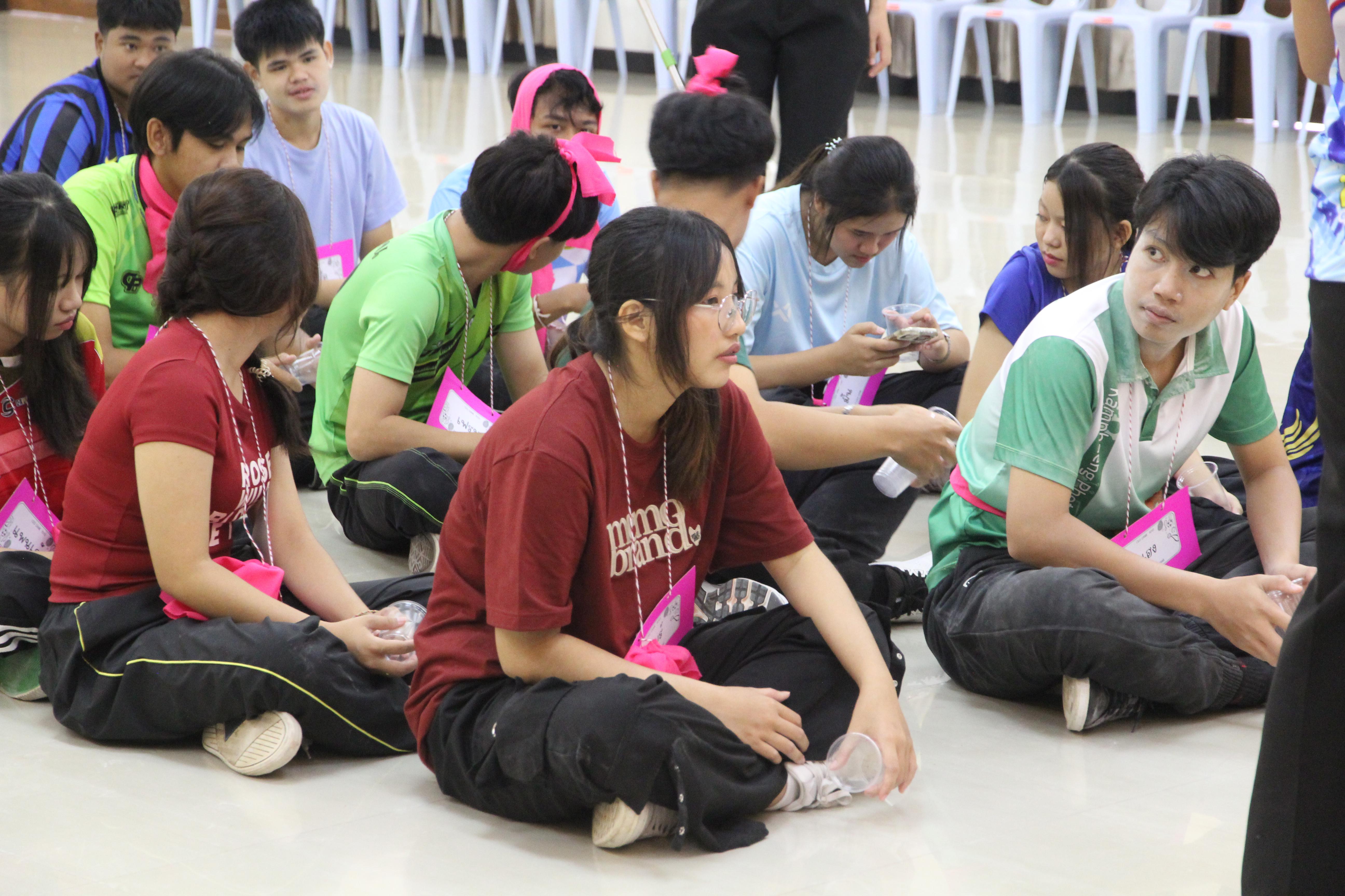 551. กิจกรรมผูกข้อมือ 68