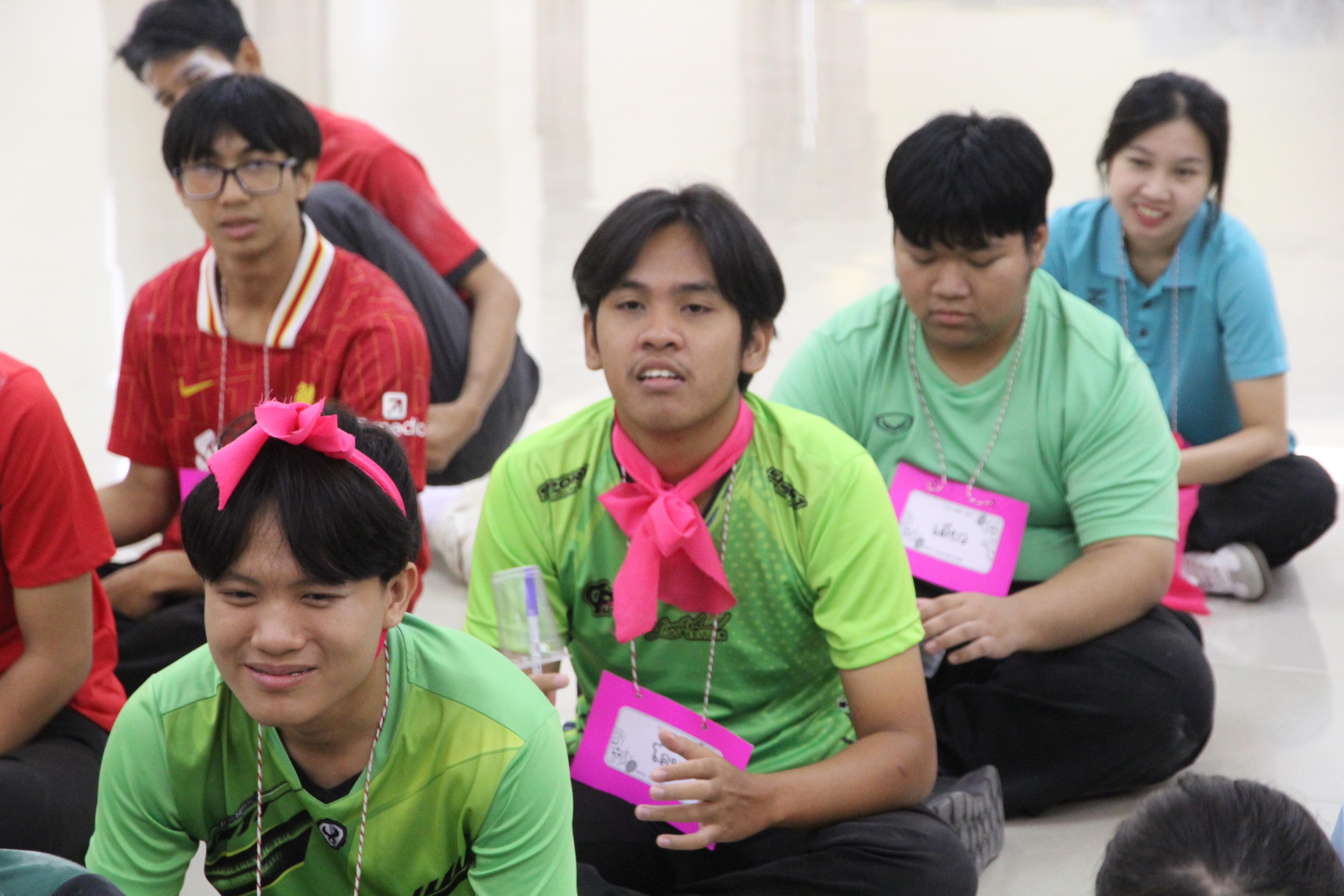 571. กิจกรรมผูกข้อมือ 68