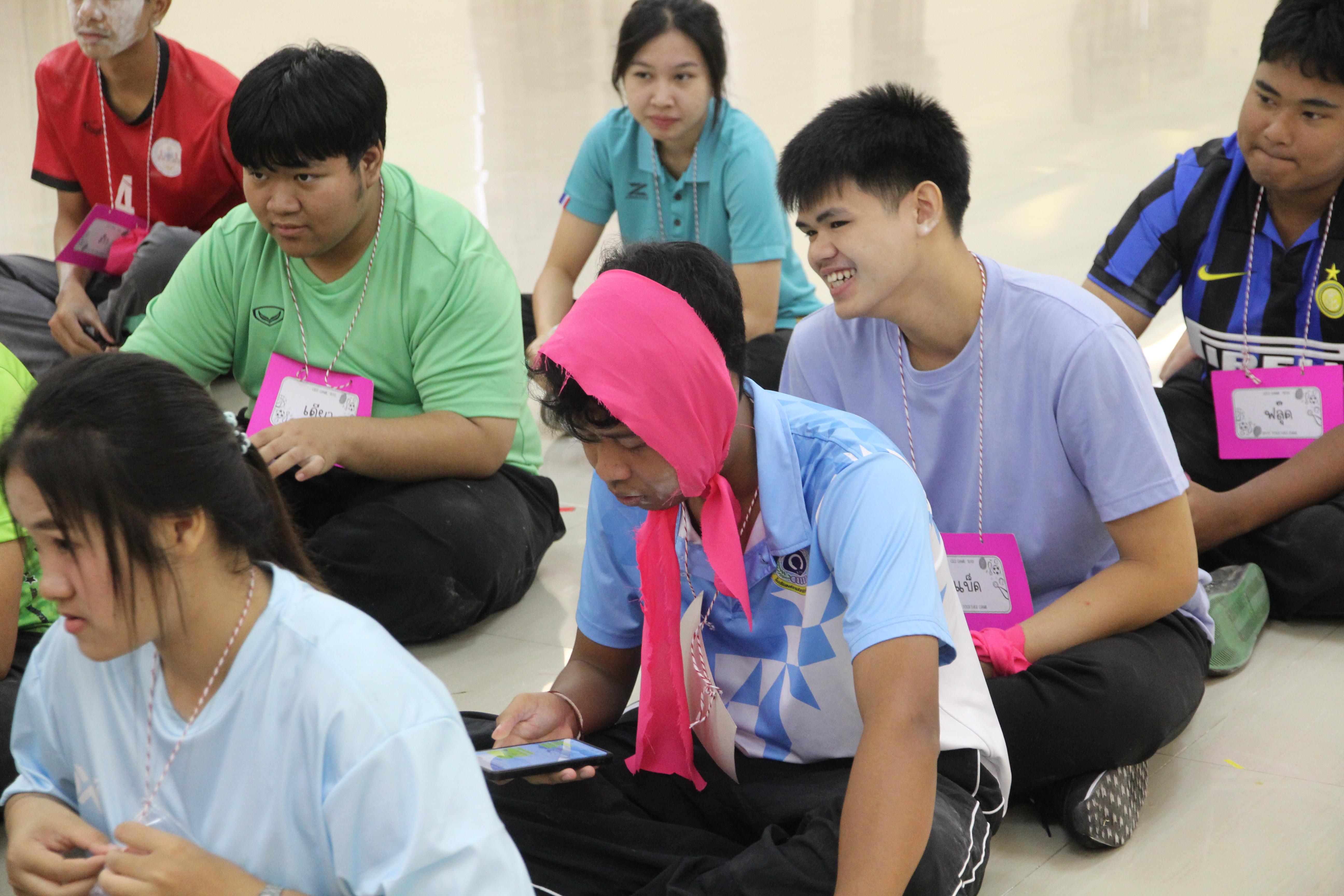 573. กิจกรรมผูกข้อมือ 68