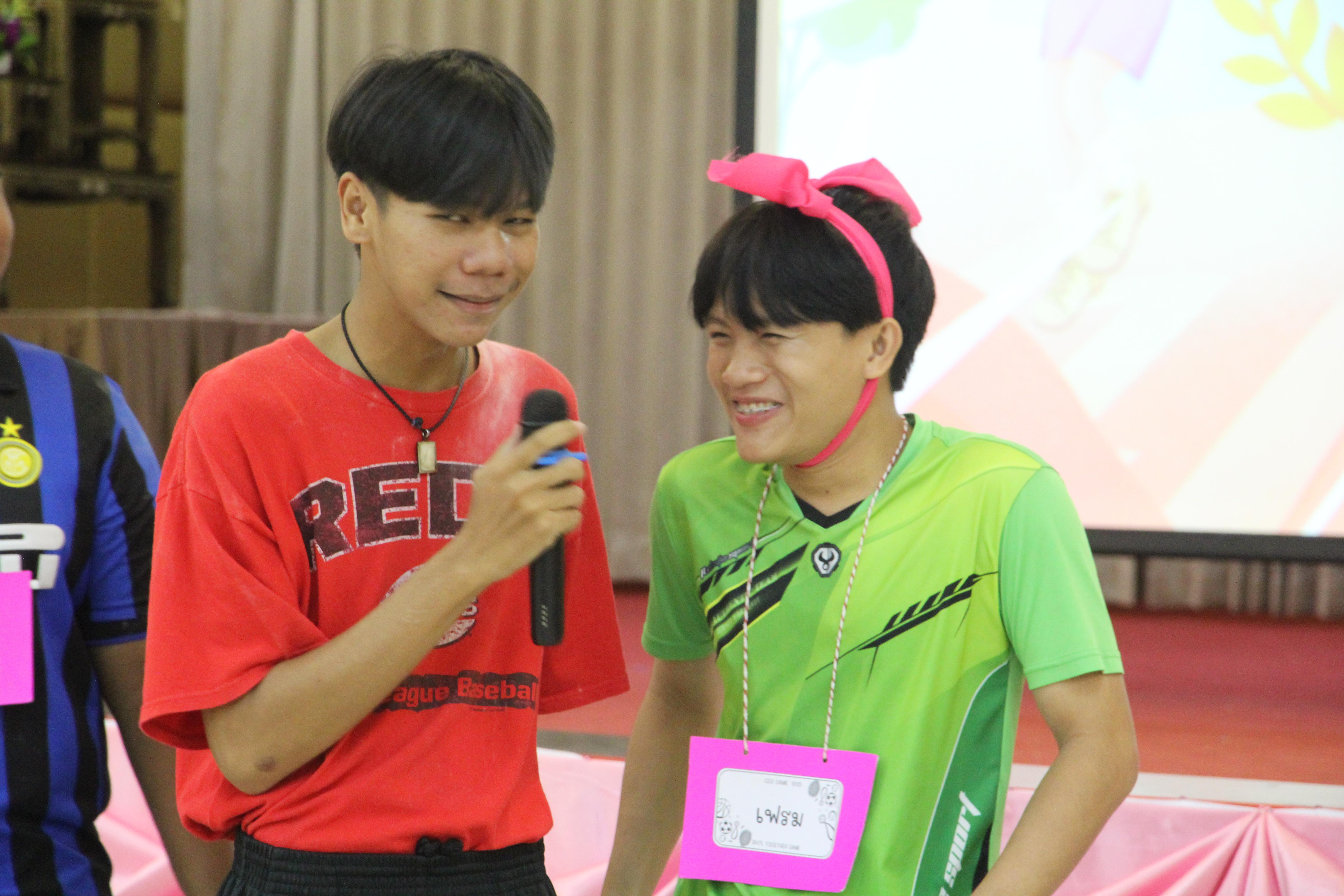587. กิจกรรมผูกข้อมือ 68