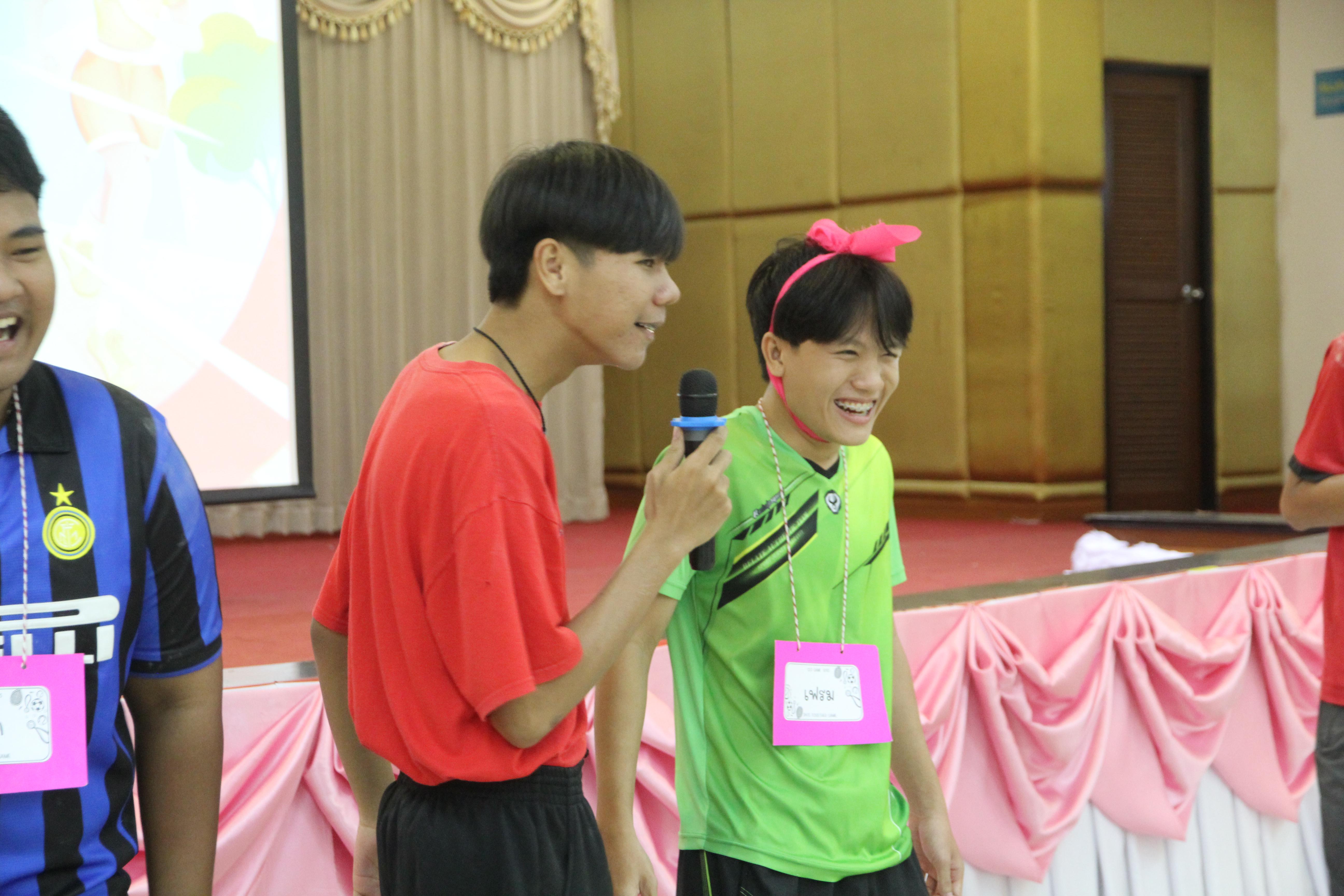 596. กิจกรรมผูกข้อมือ 68