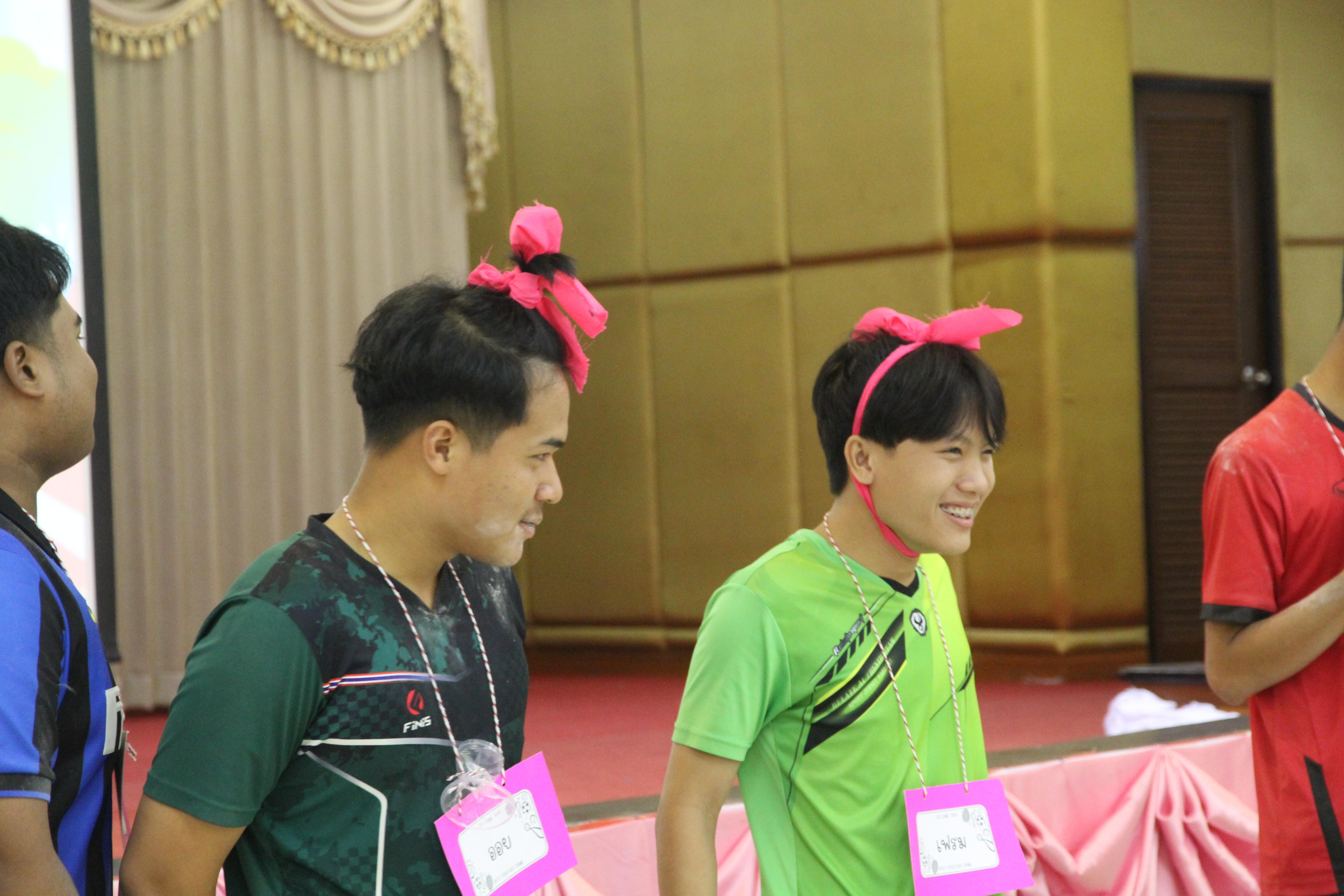 599. กิจกรรมผูกข้อมือ 68