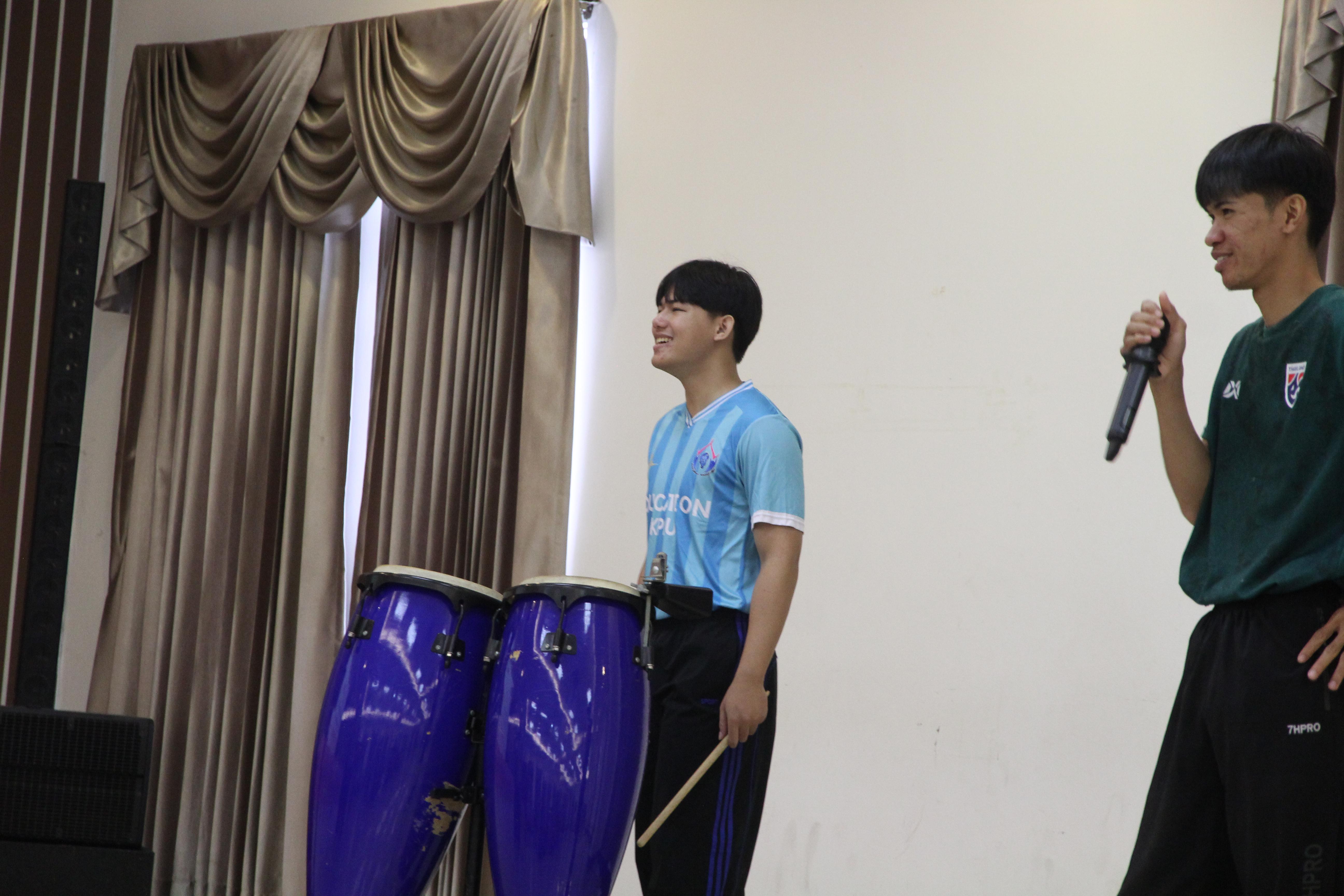 636. กิจกรรมผูกข้อมือ 68
