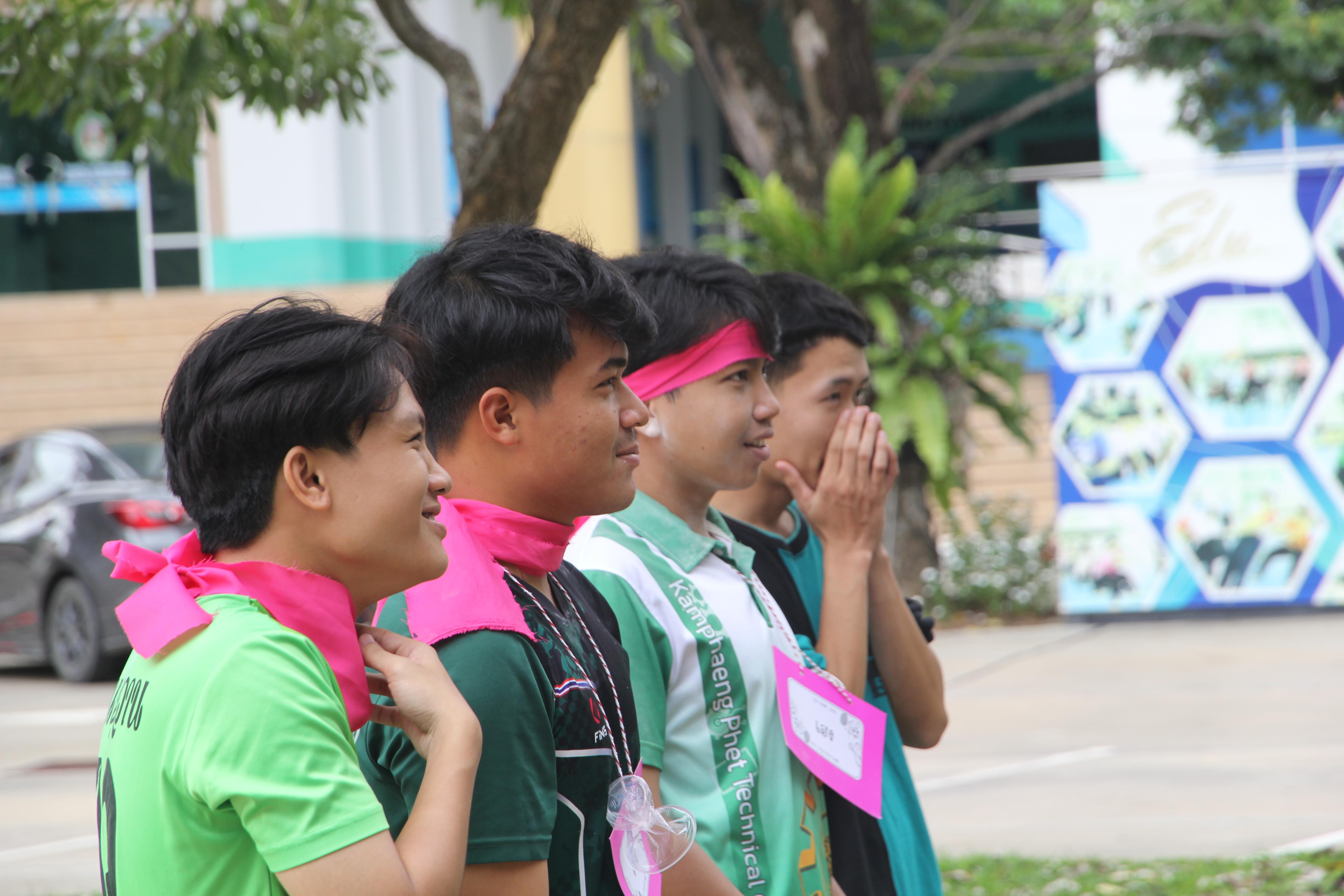 652. กิจกรรมผูกข้อมือ 68