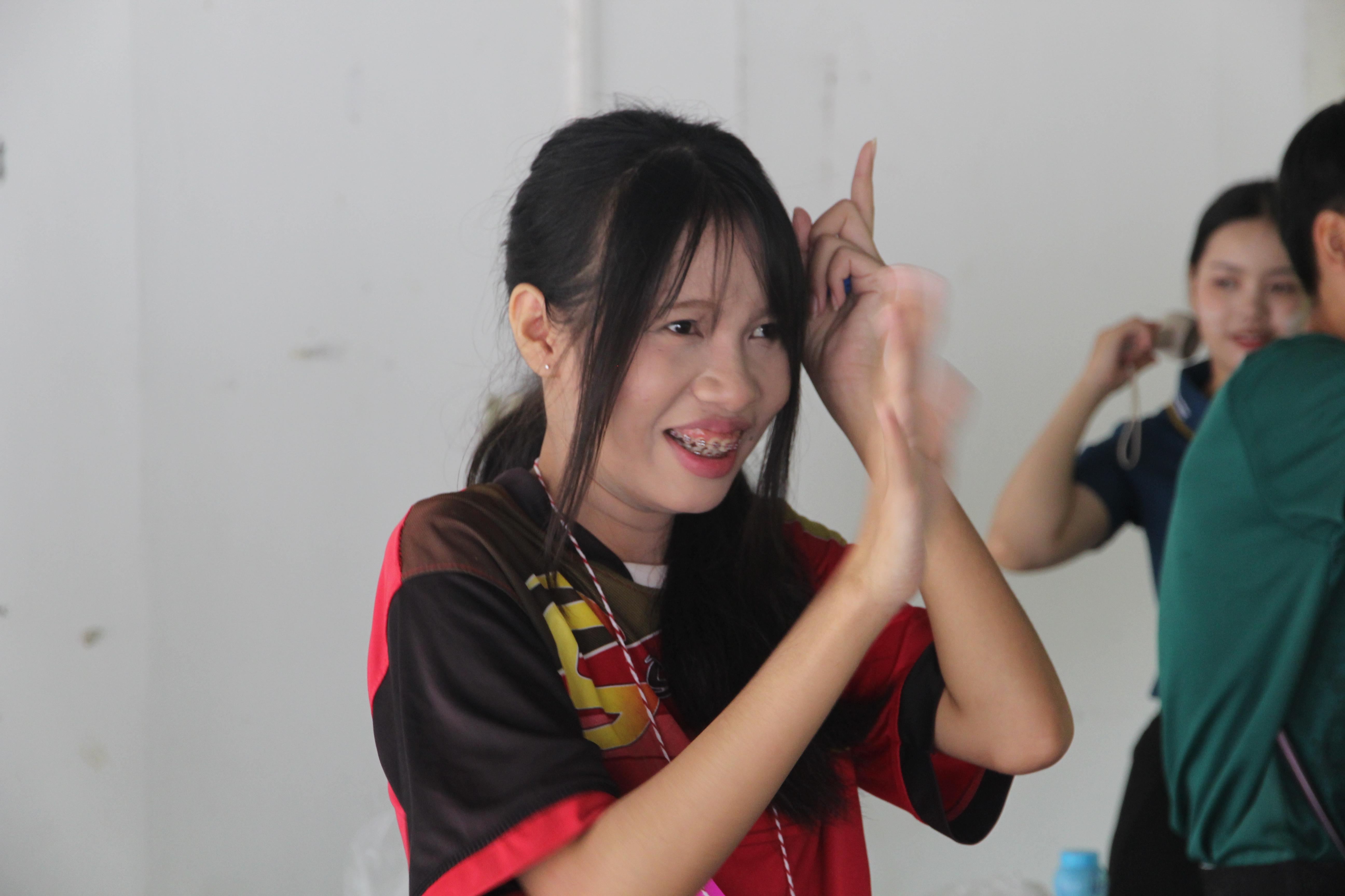 672. กิจกรรมผูกข้อมือ 68