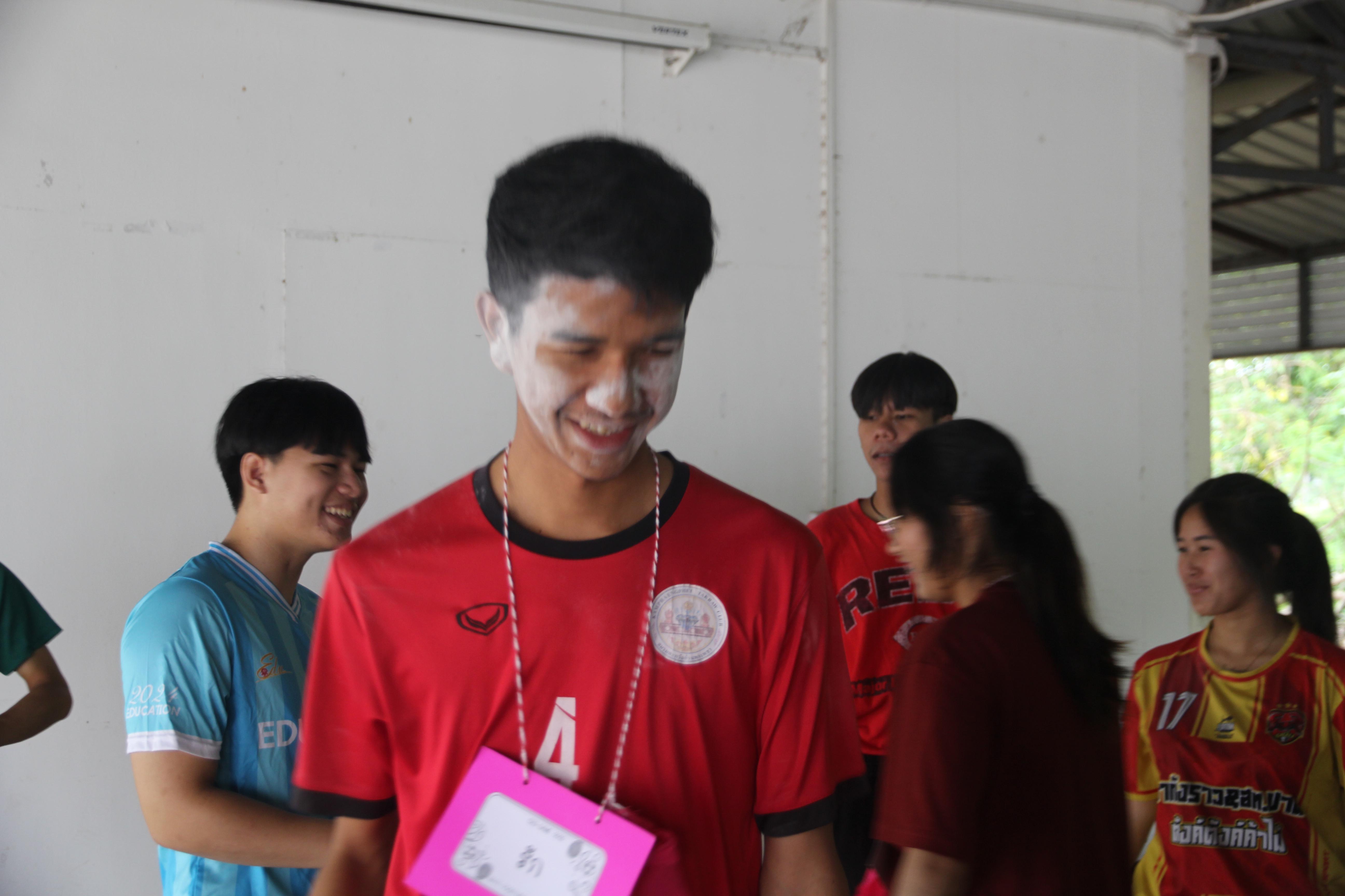 674. กิจกรรมผูกข้อมือ 68