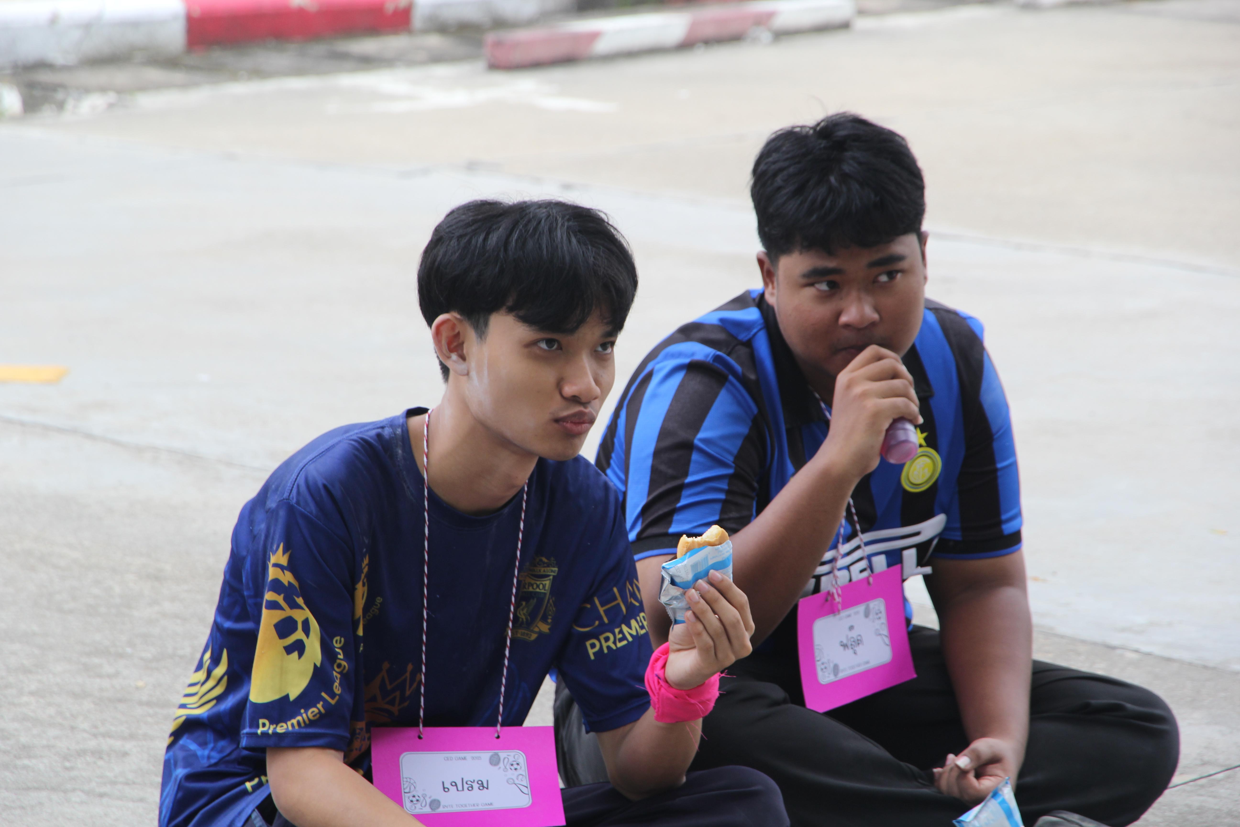 723. กิจกรรมผูกข้อมือ 68