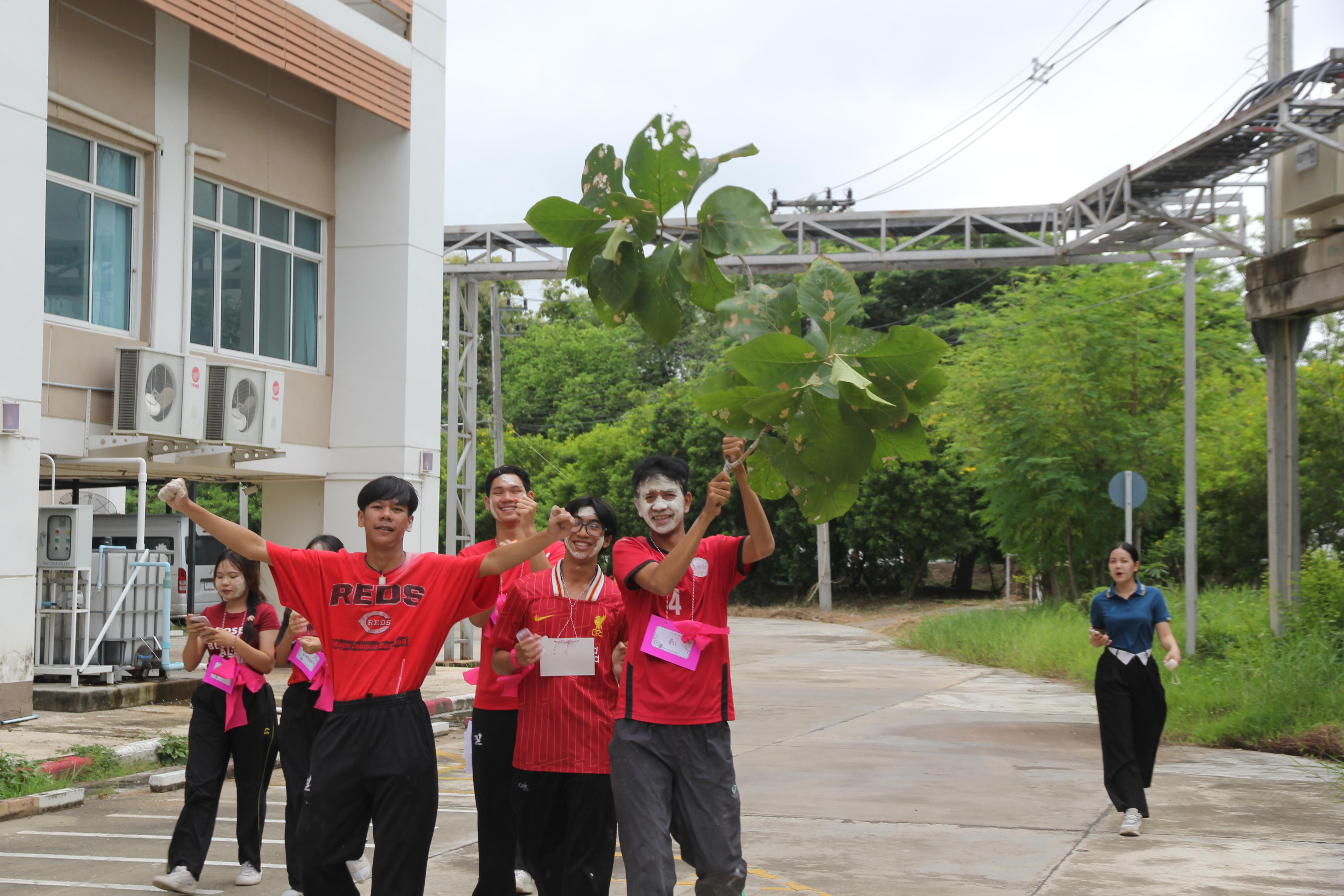 742. กิจกรรมผูกข้อมือ 68