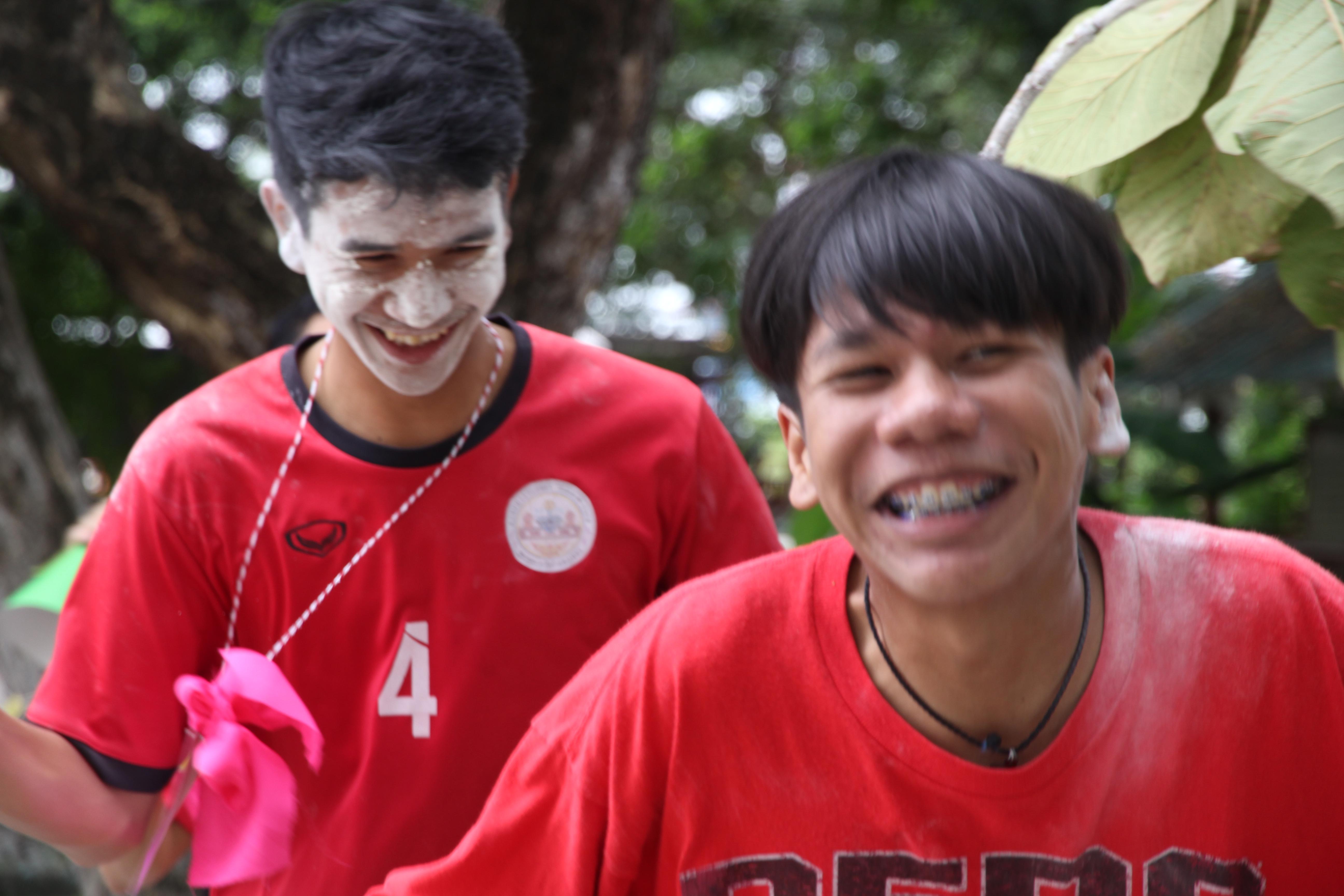 838. กิจกรรมผูกข้อมือ 68