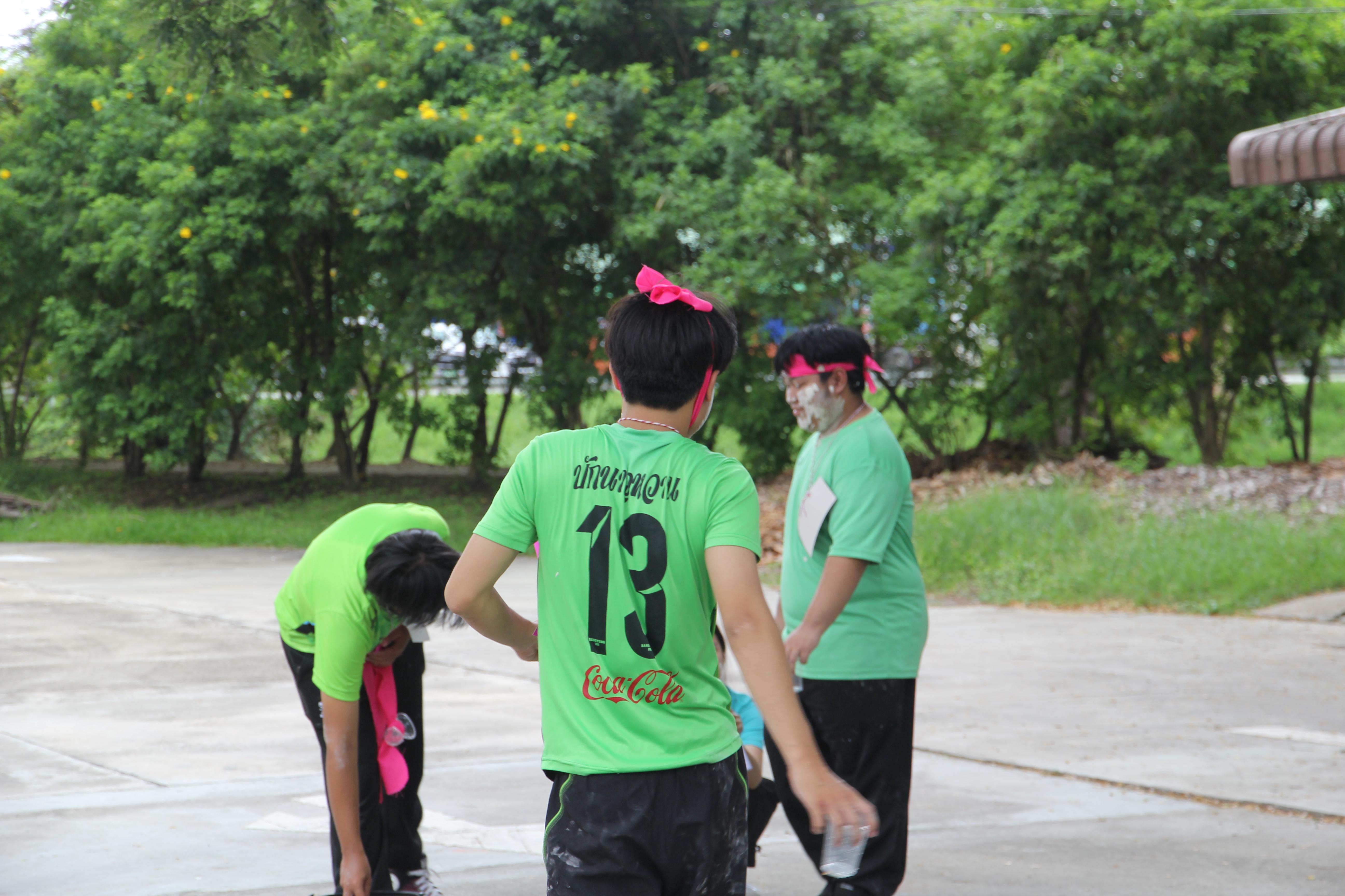 888. กิจกรรมผูกข้อมือ 68