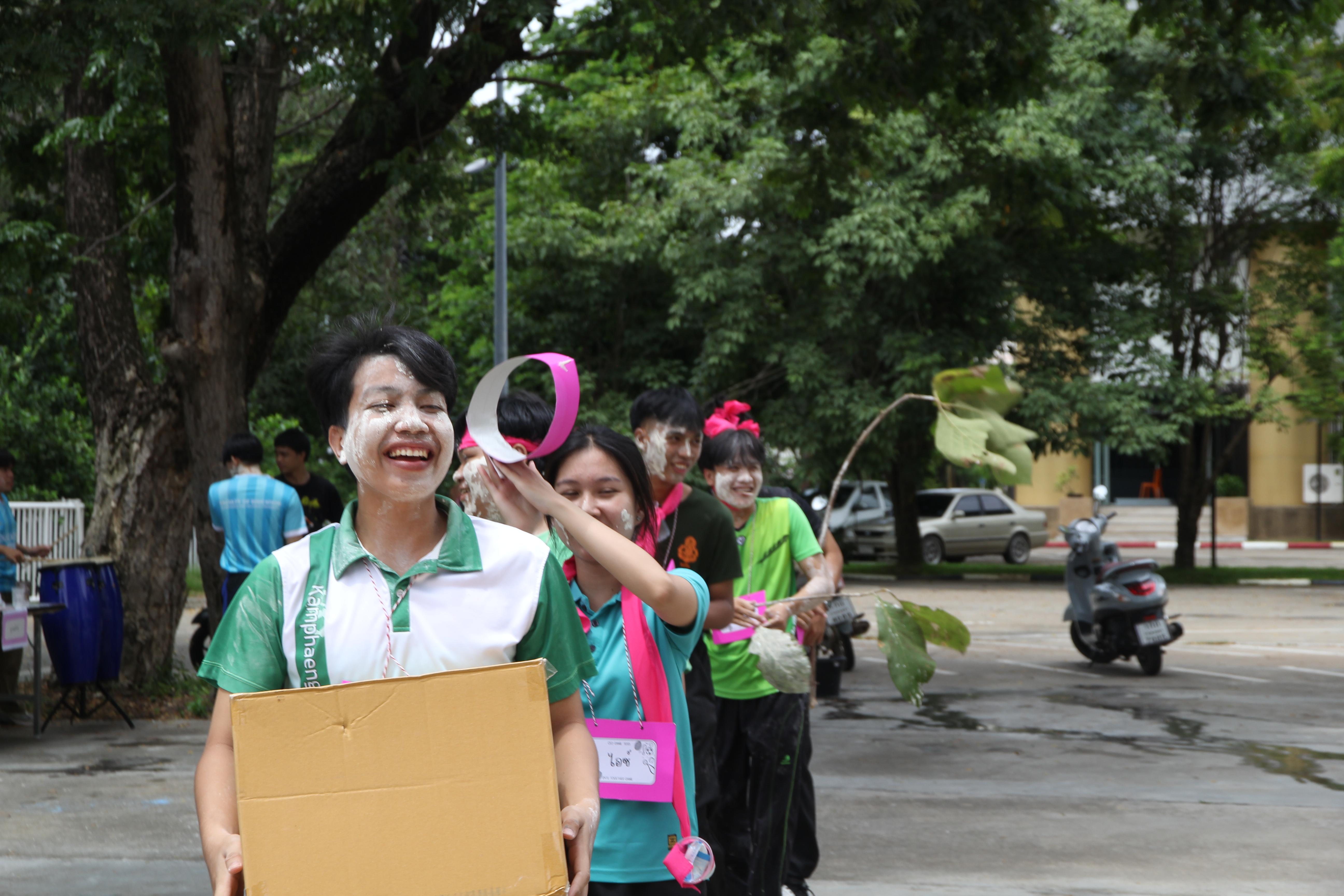 925. กิจกรรมผูกข้อมือ 68