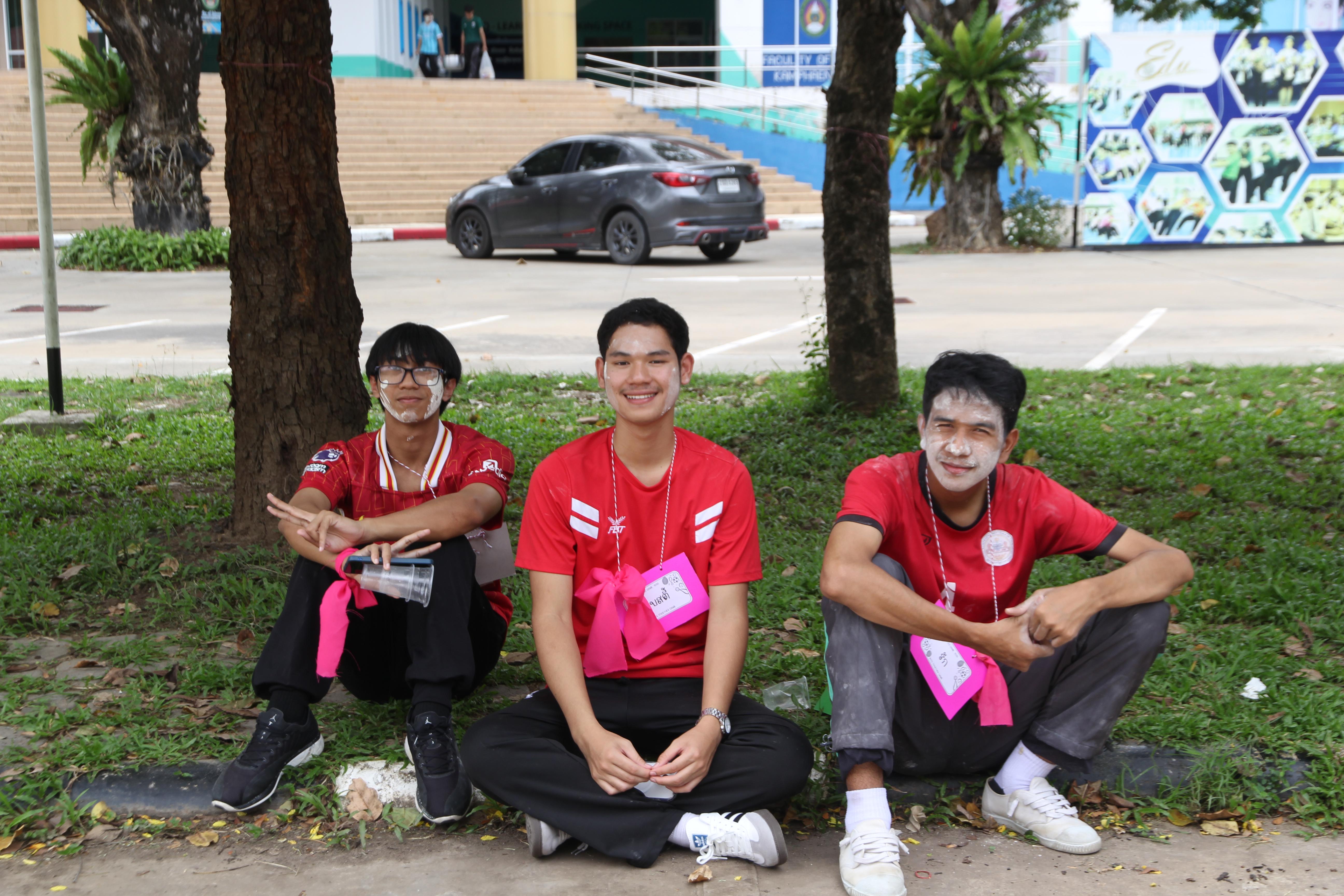 930. กิจกรรมผูกข้อมือ 68