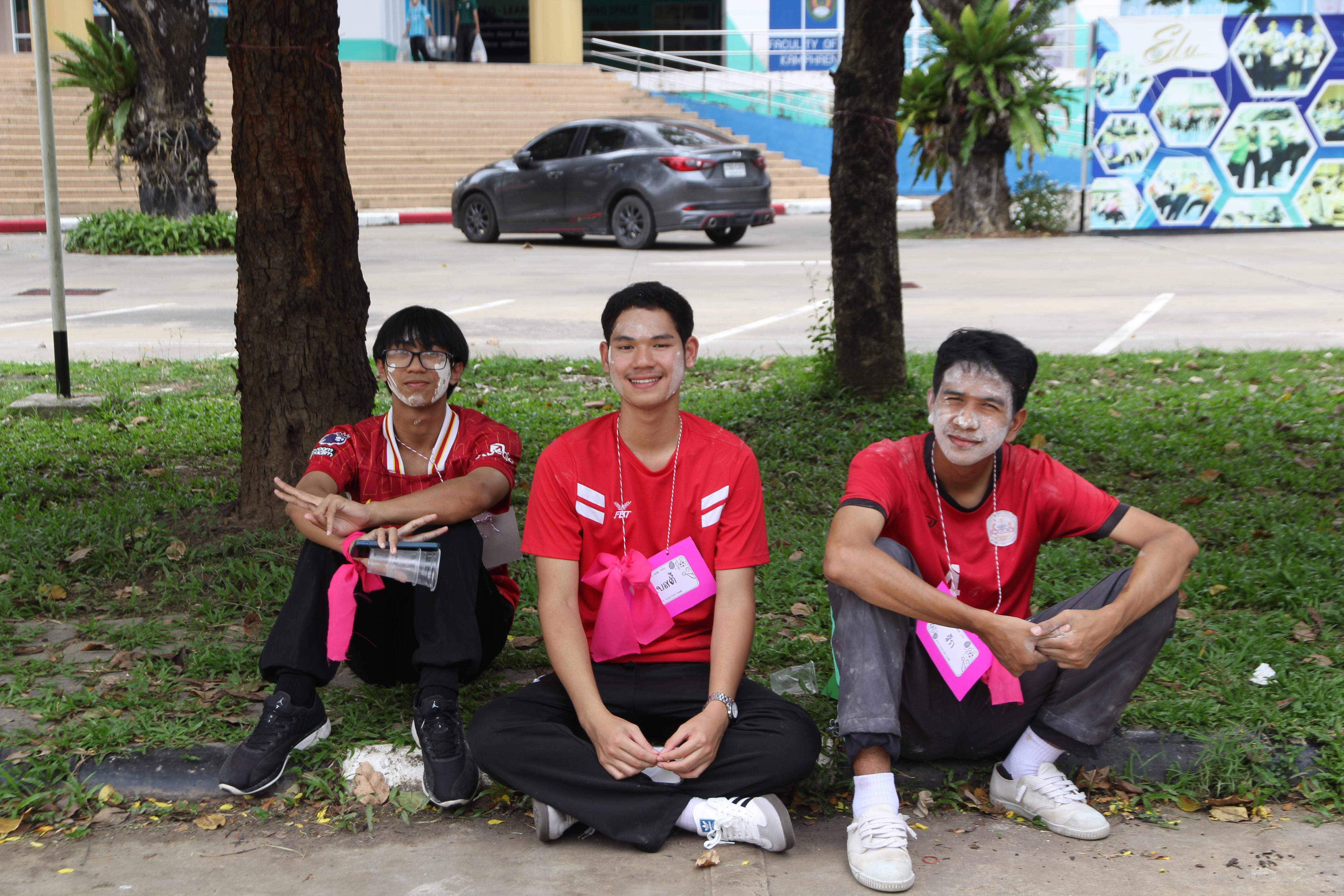 931. กิจกรรมผูกข้อมือ 68