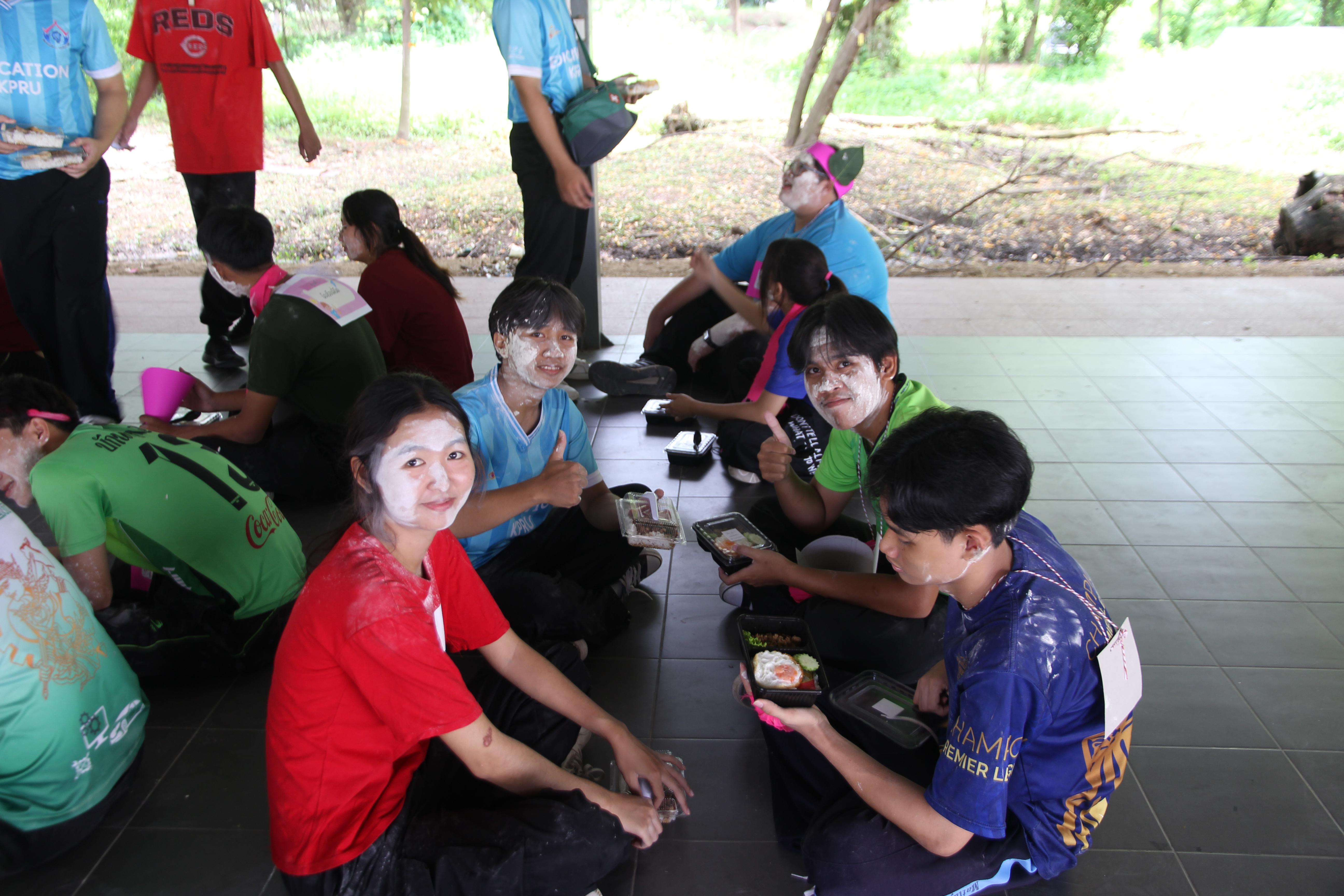 958. กิจกรรมผูกข้อมือ 68