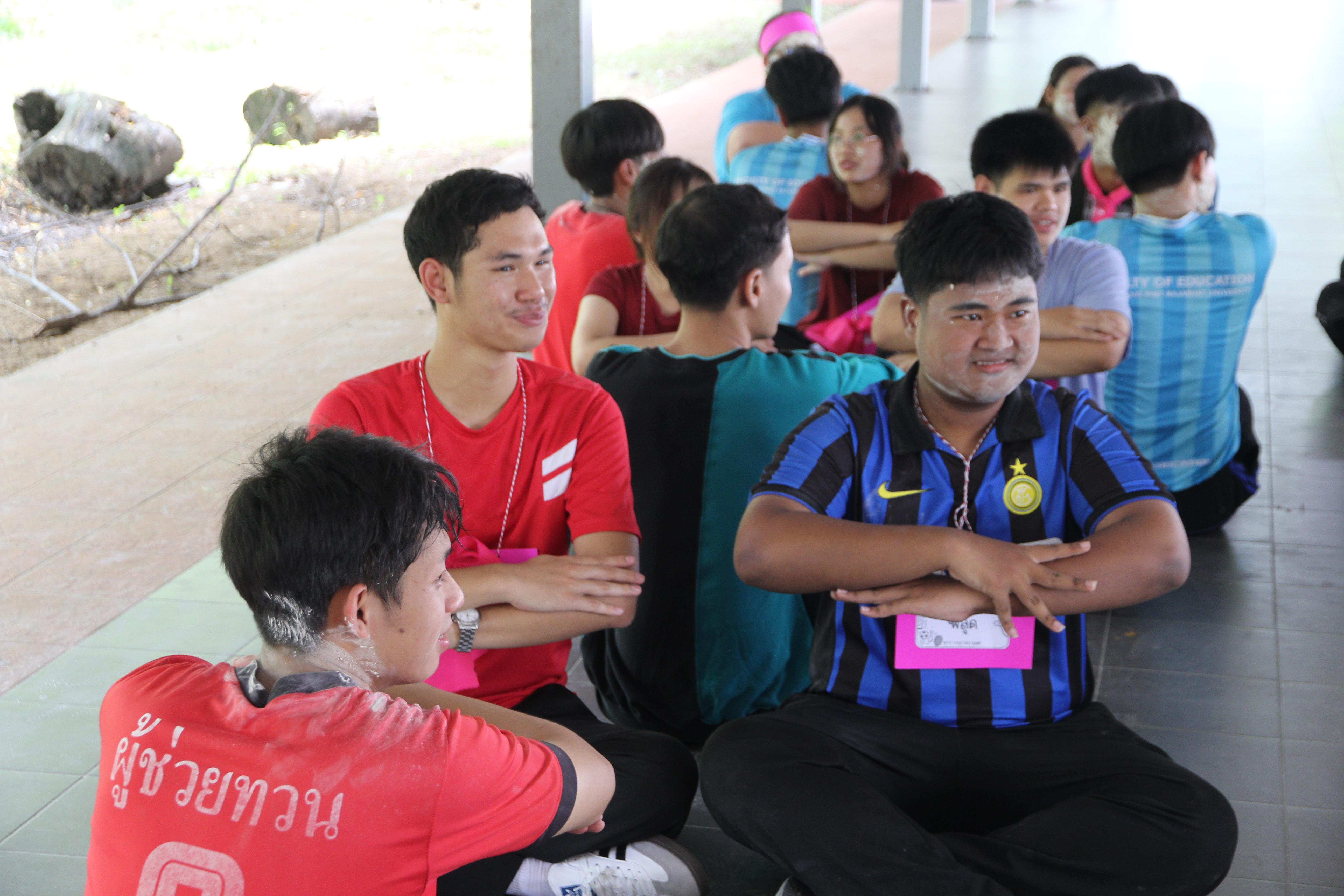 965. กิจกรรมผูกข้อมือ 68