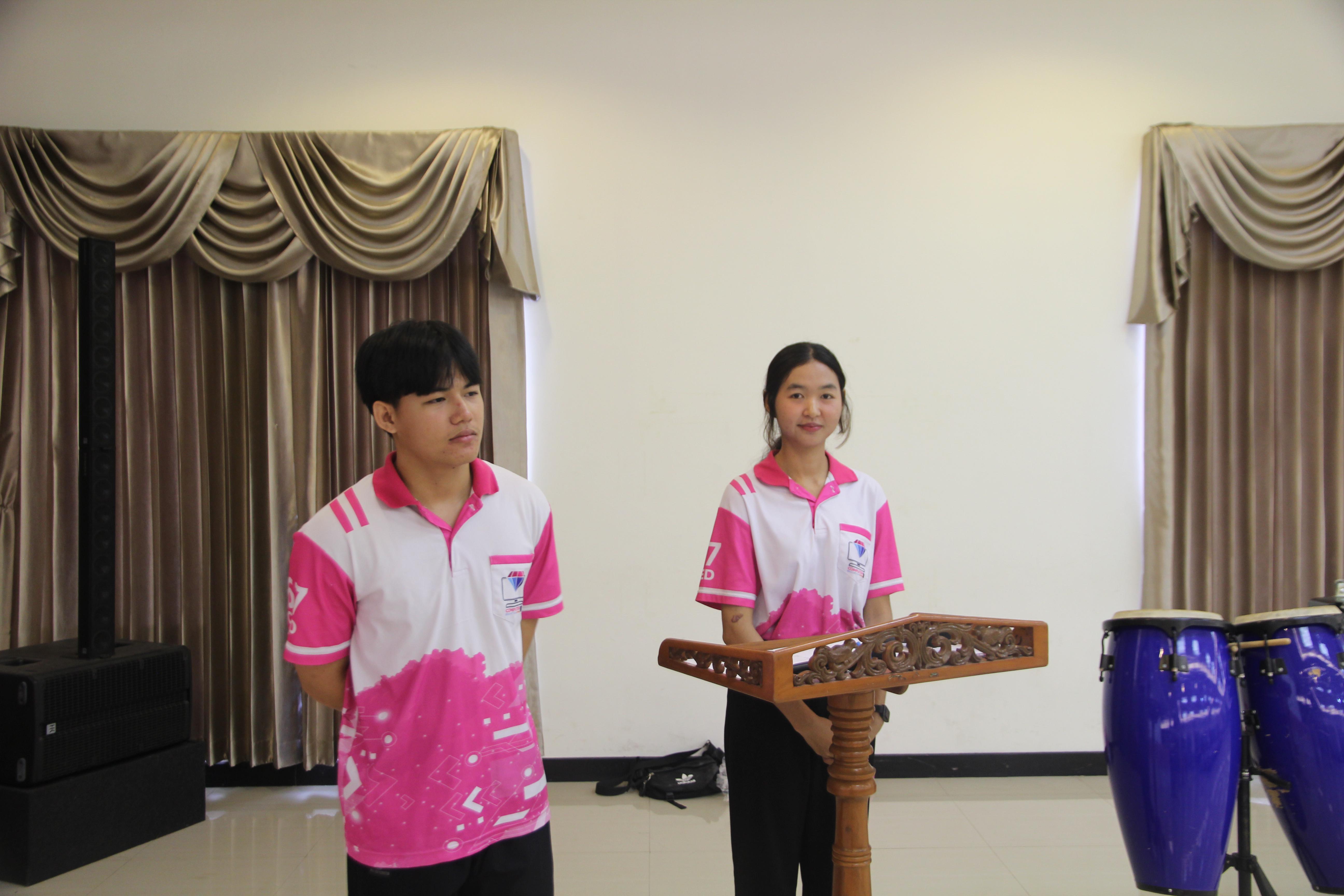 1012. กิจกรรมผูกข้อมือ 68