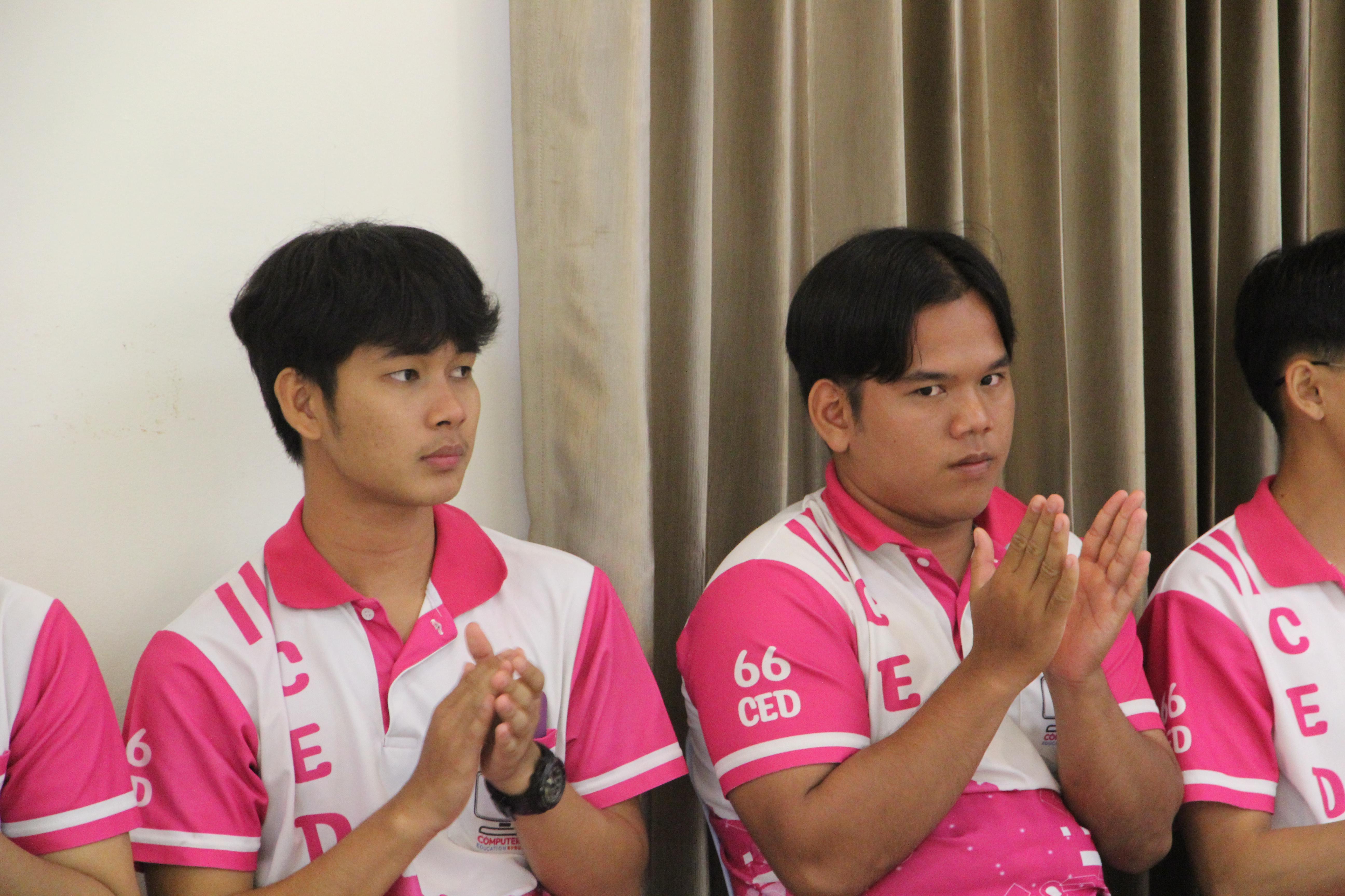 1019. กิจกรรมผูกข้อมือ 68