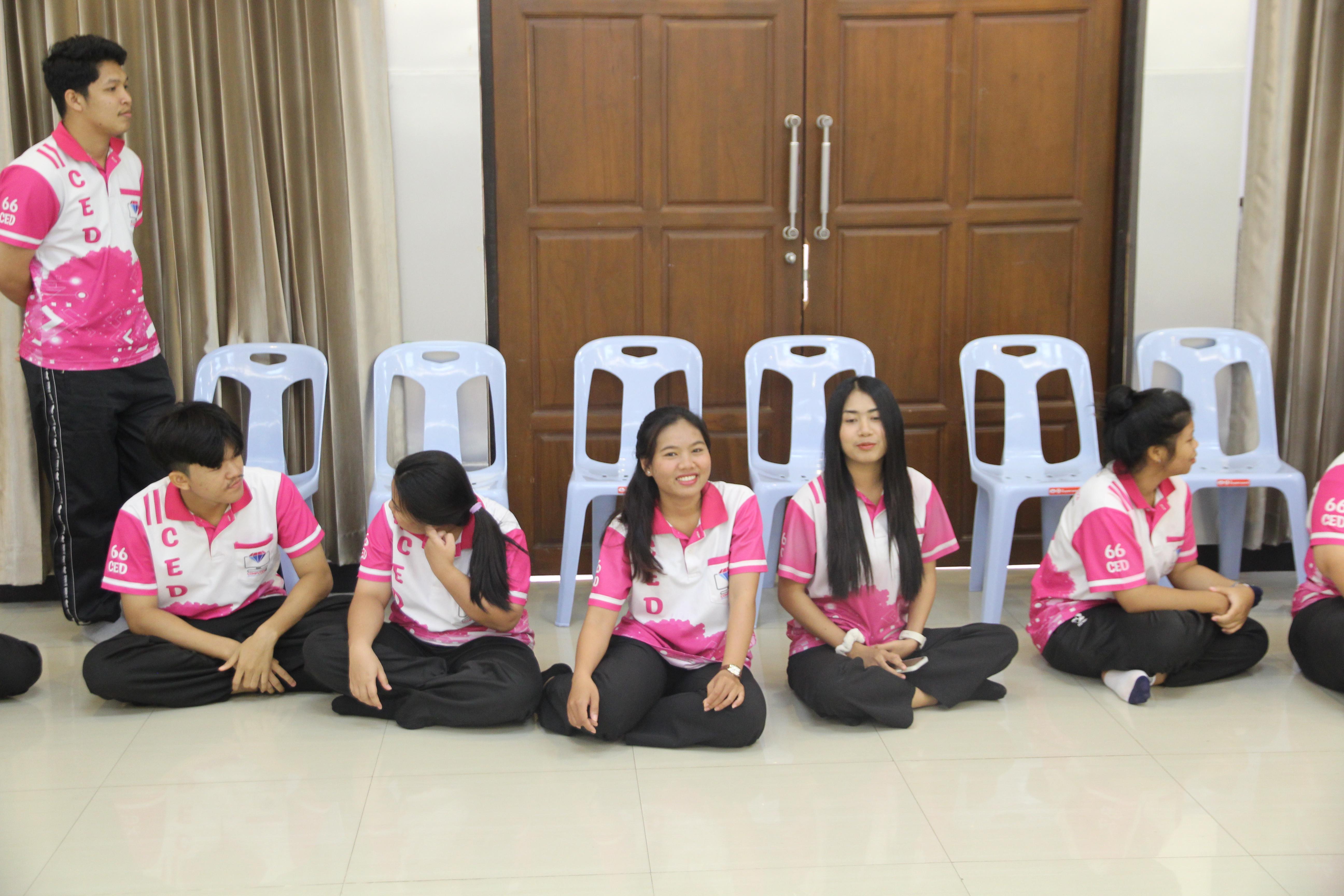 1117. กิจกรรมผูกข้อมือ 68