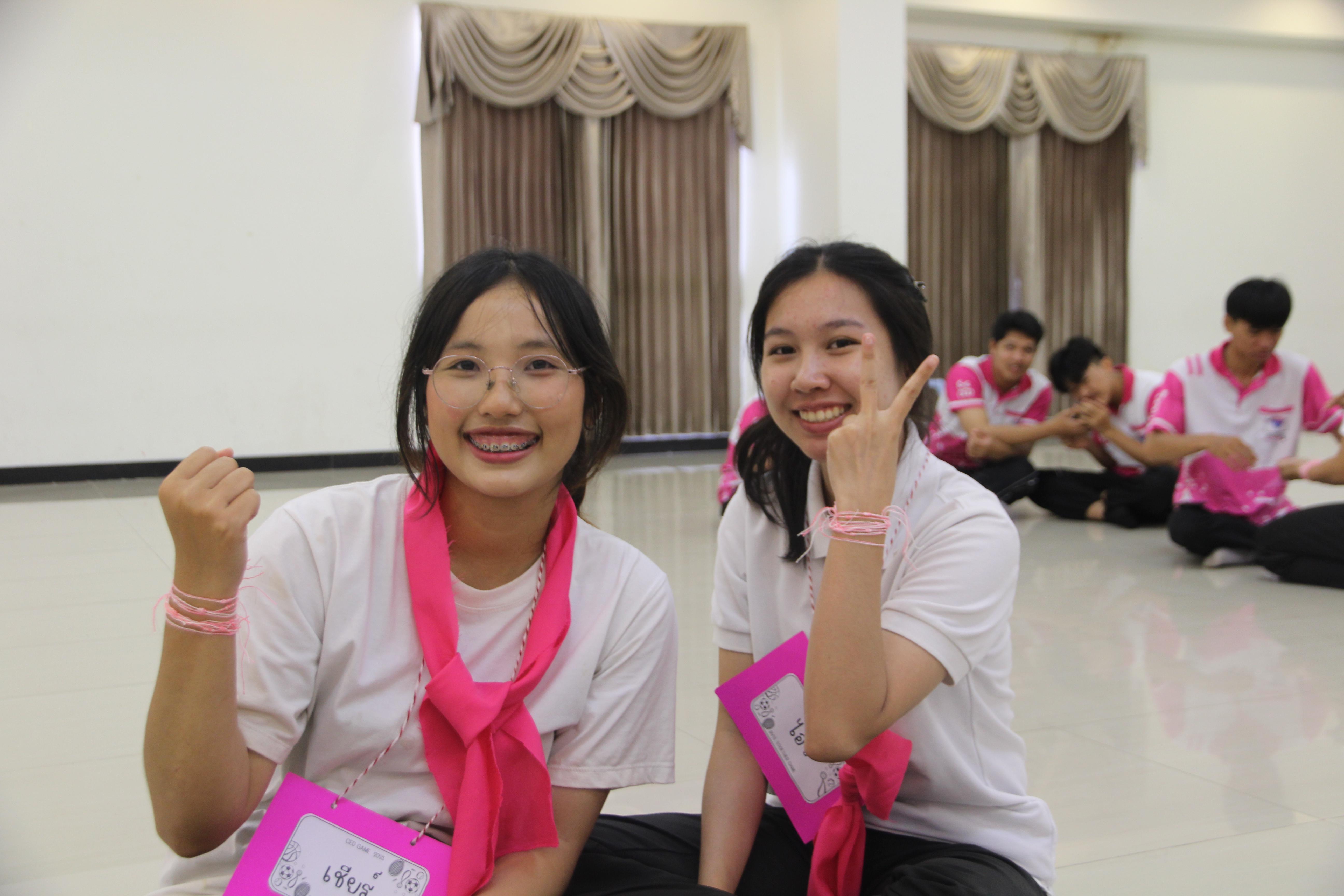 1169. กิจกรรมผูกข้อมือ 68