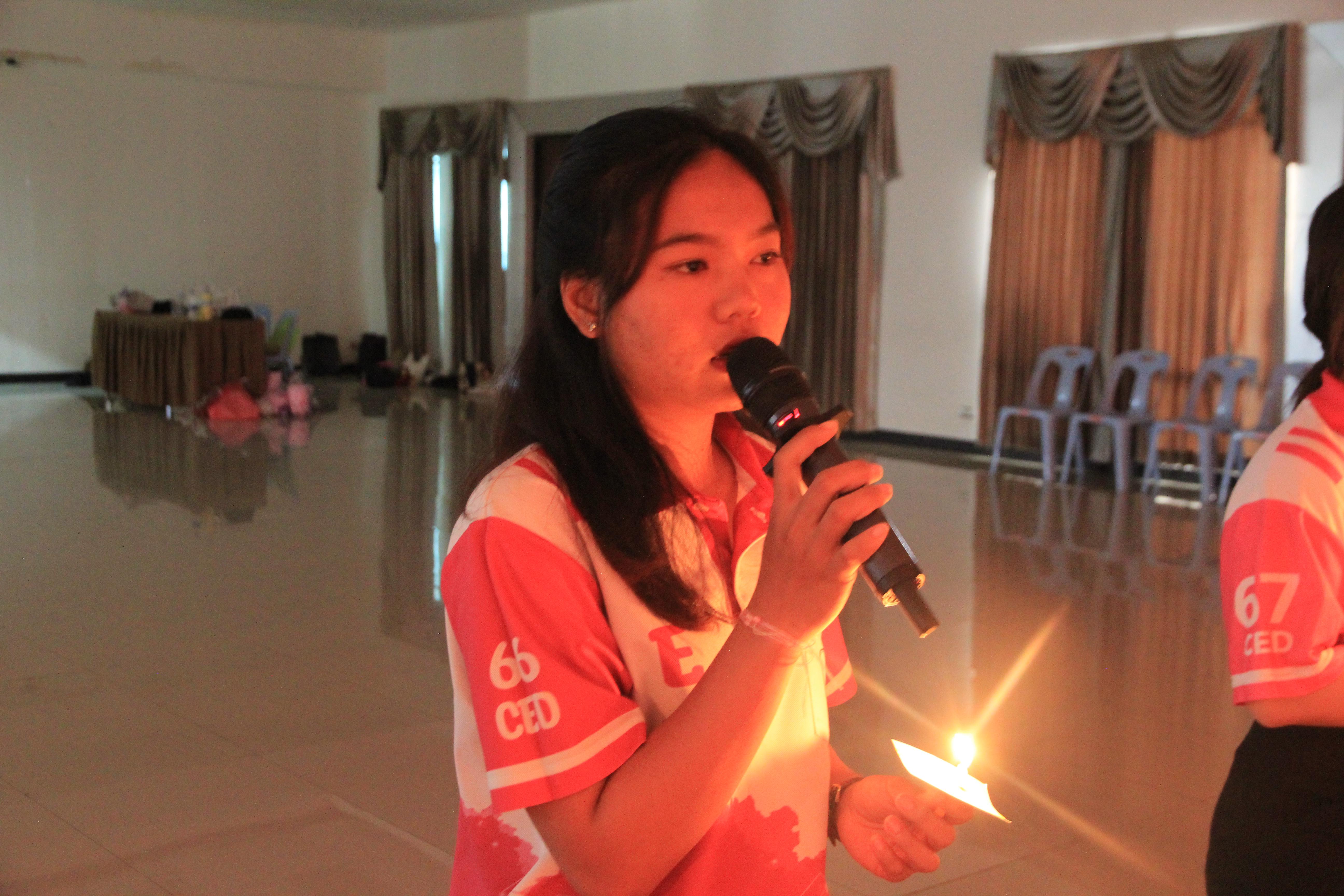 1307. กิจกรรมผูกข้อมือ 68