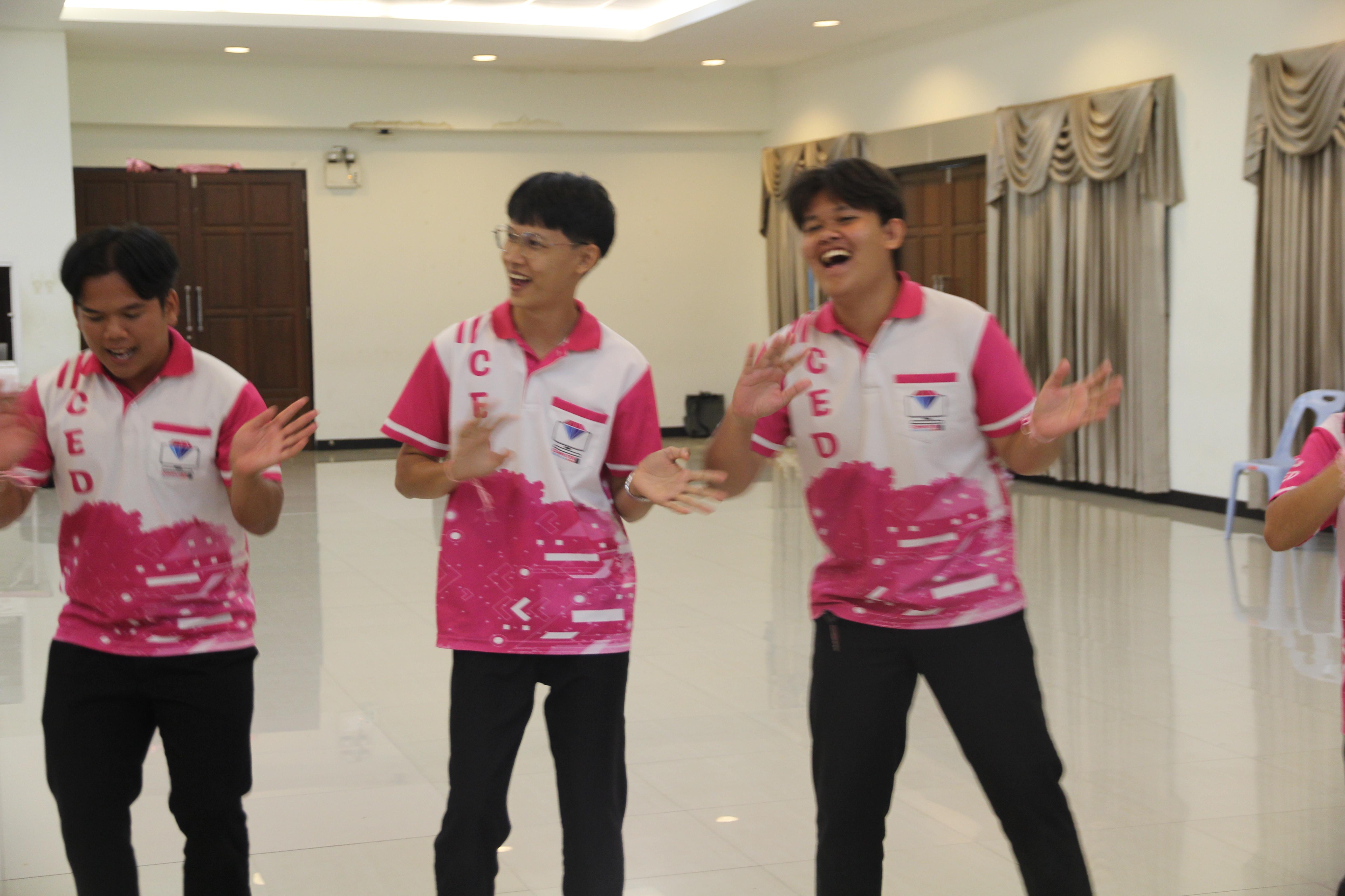 1333. กิจกรรมผูกข้อมือ 68