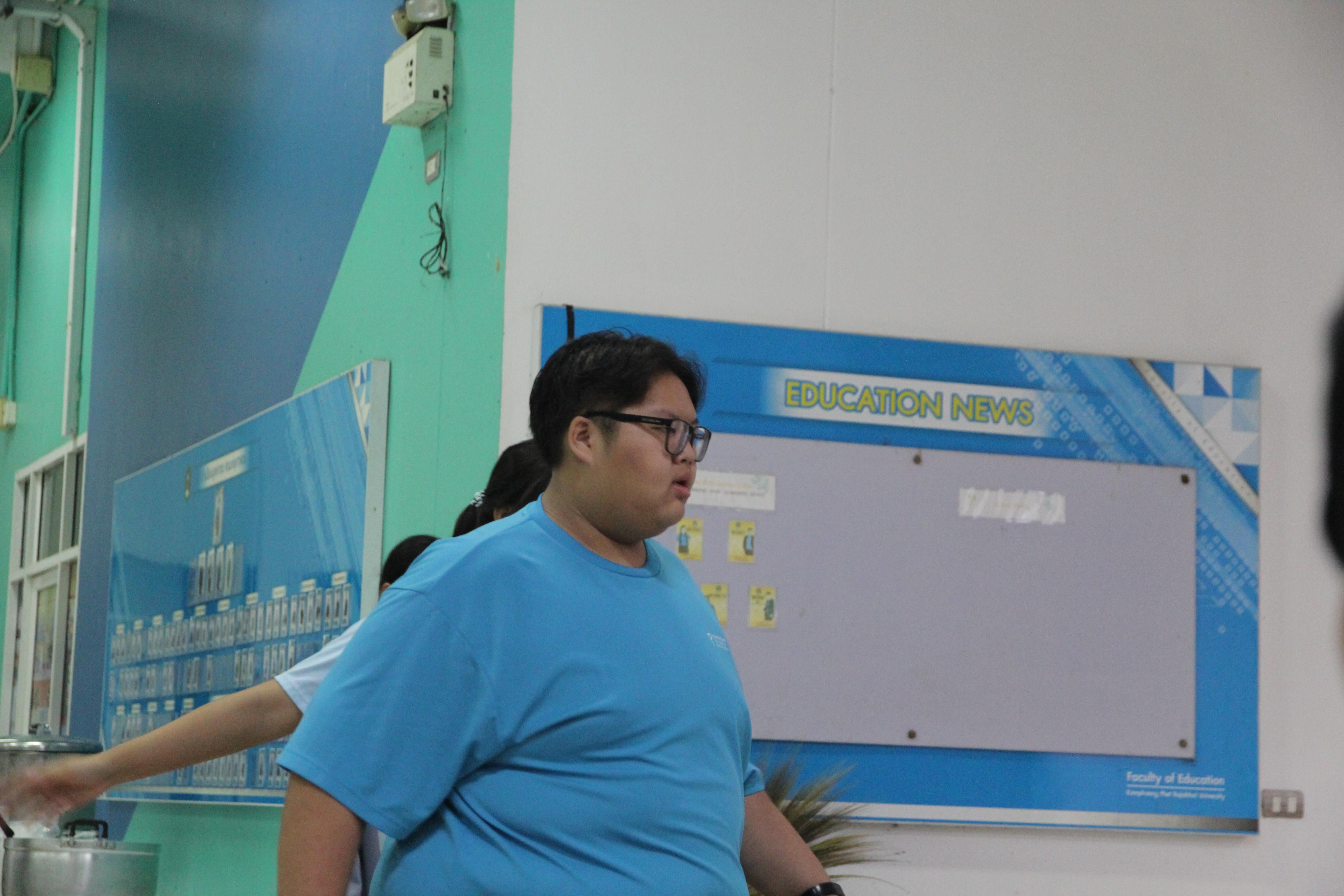 4. กิจกรรมผูกข้อมือ 68