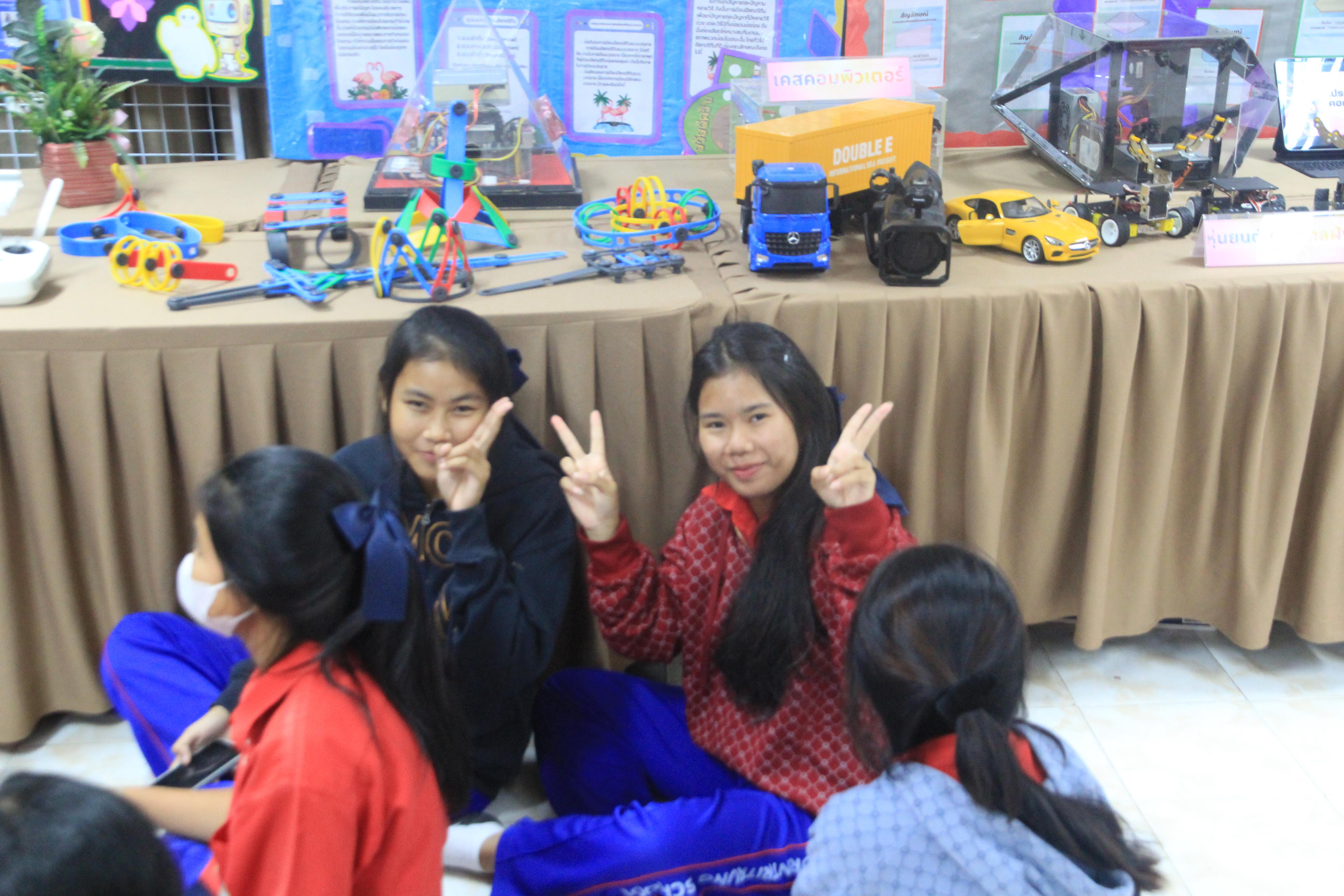 64. โปรแกรมวิชาคอมพิวเตอร์ ร่วมจัดค่ายวิชาการ ให้กับนักเรียนมัธยมศึกษาปีที่ 1-6 ณ โรงเรียนนครไตรตรึงษ์