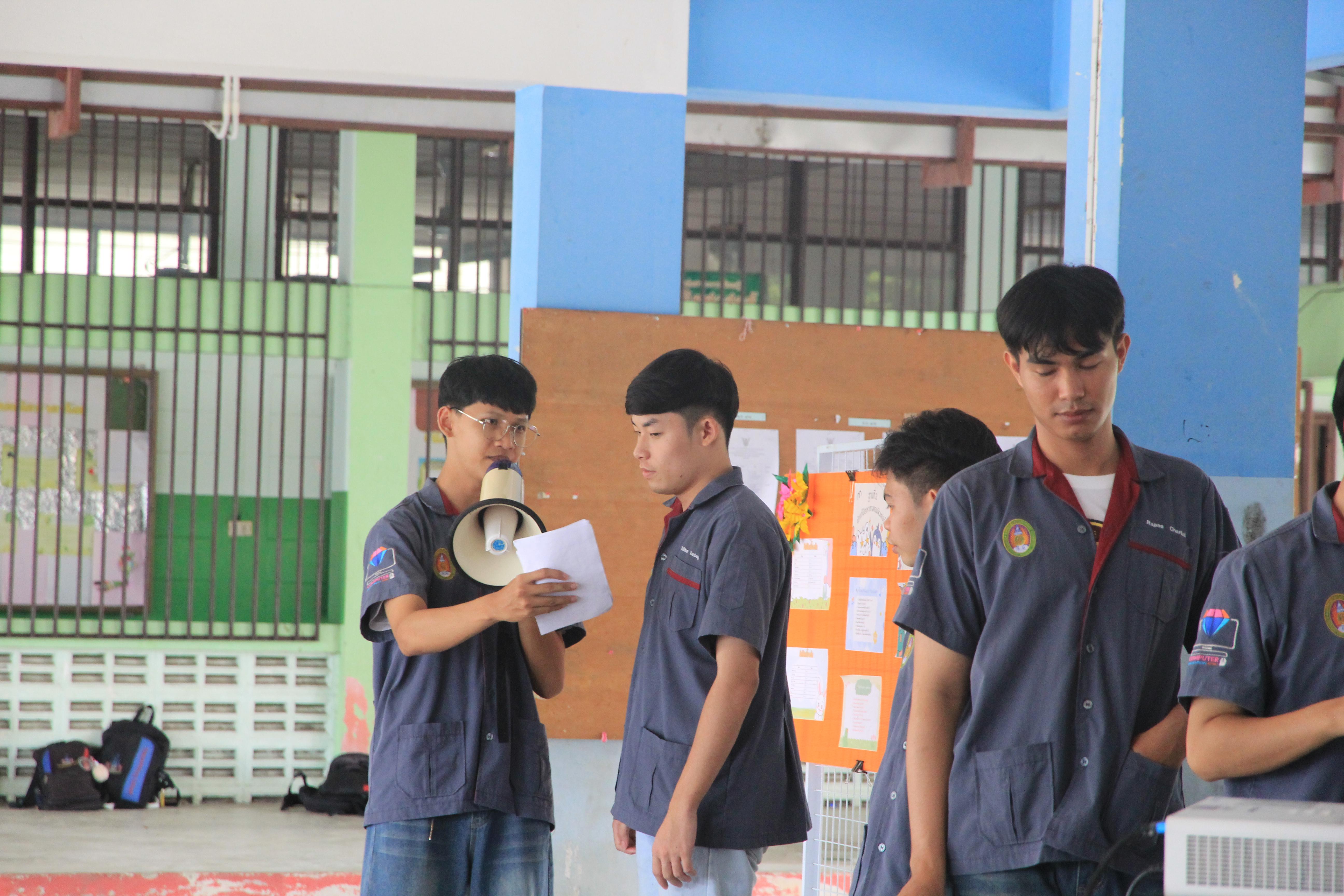 96. โปรแกรมวิชาคอมพิวเตอร์ ร่วมจัดค่ายวิชาการ ให้กับนักเรียนมัธยมศึกษาปีที่ 1-6 ณ โรงเรียนนครไตรตรึงษ์