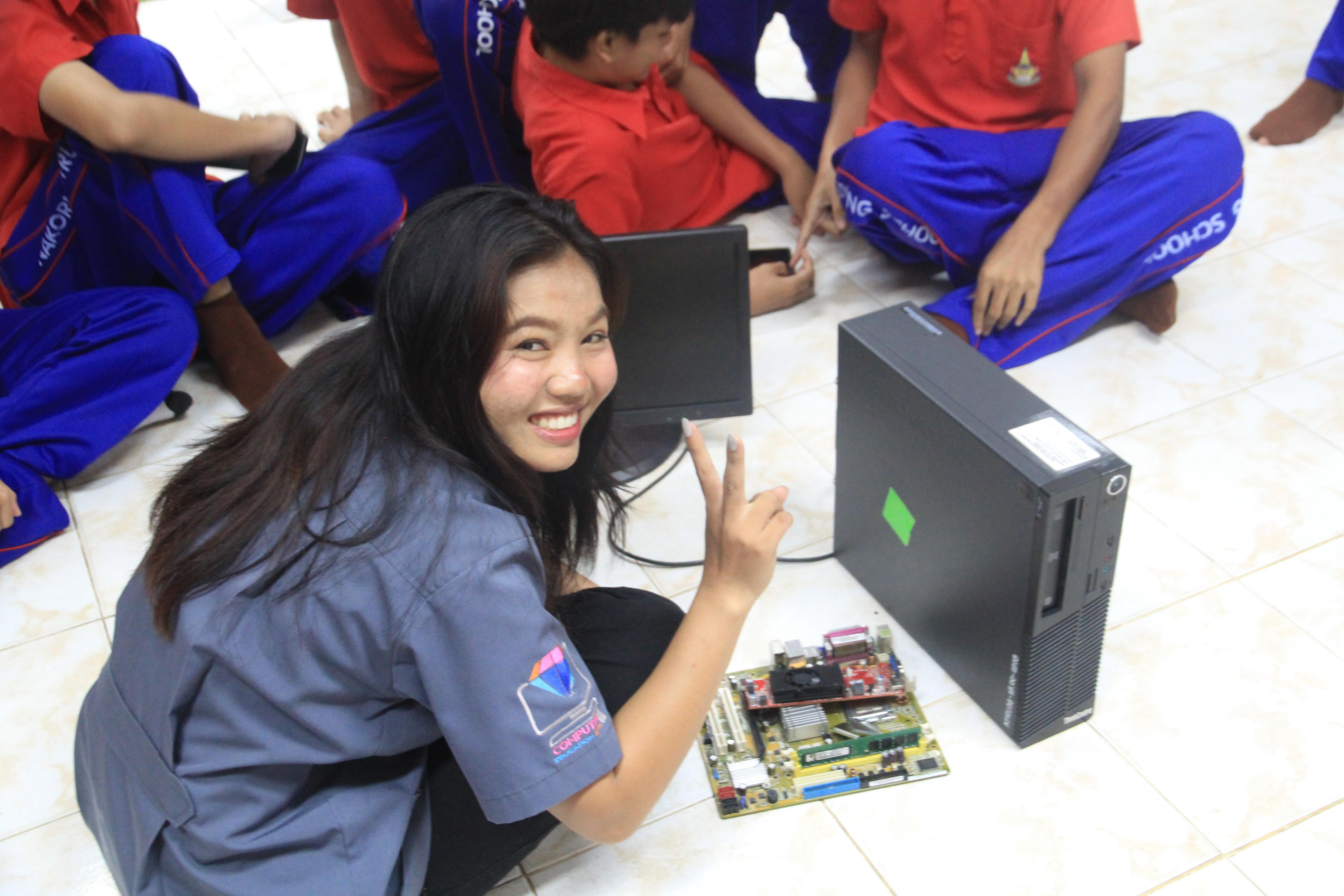 127. โปรแกรมวิชาคอมพิวเตอร์ ร่วมจัดค่ายวิชาการ ให้กับนักเรียนมัธยมศึกษาปีที่ 1-6 ณ โรงเรียนนครไตรตรึงษ์
