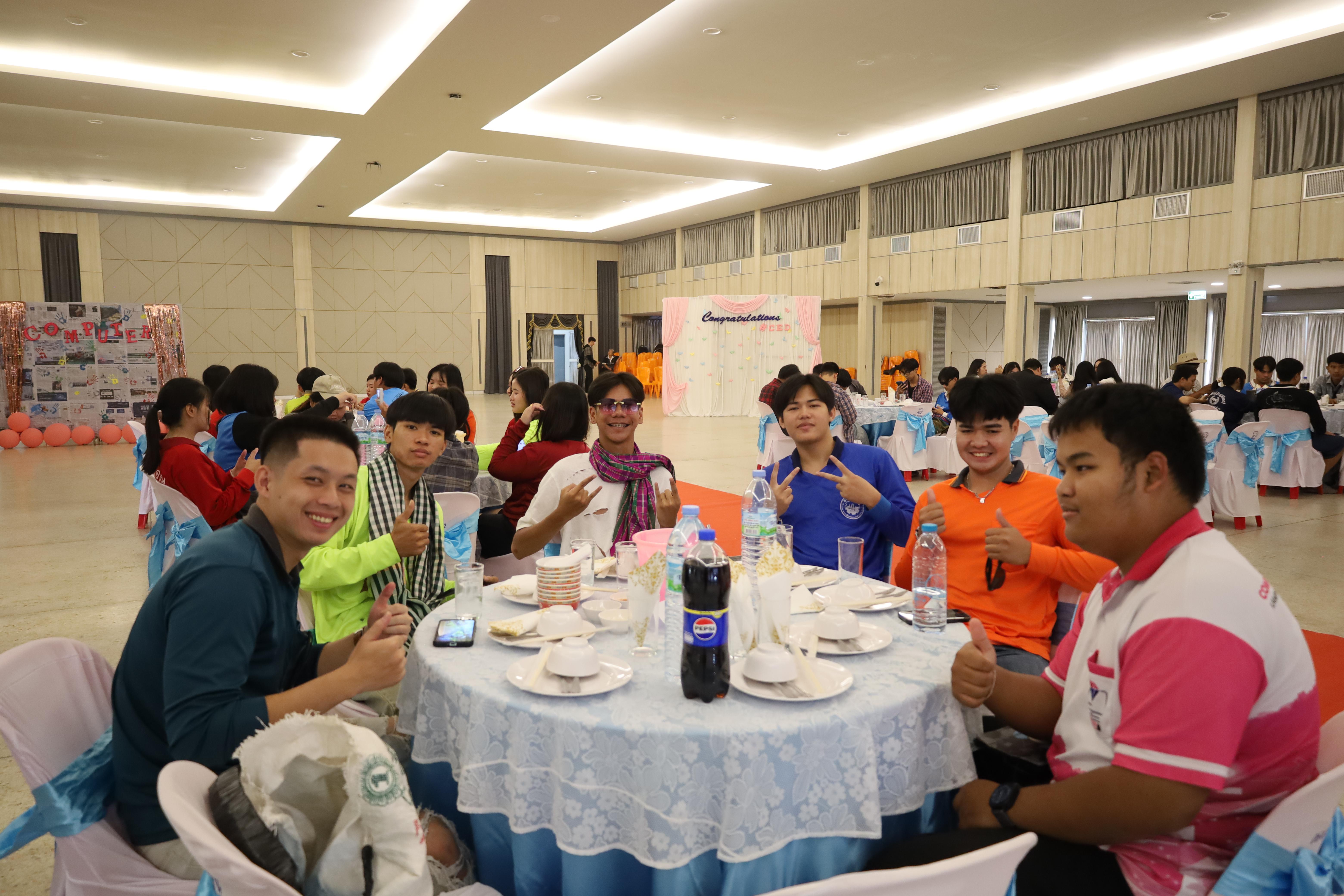 7. งานกิจกรรม Good Bye Senior