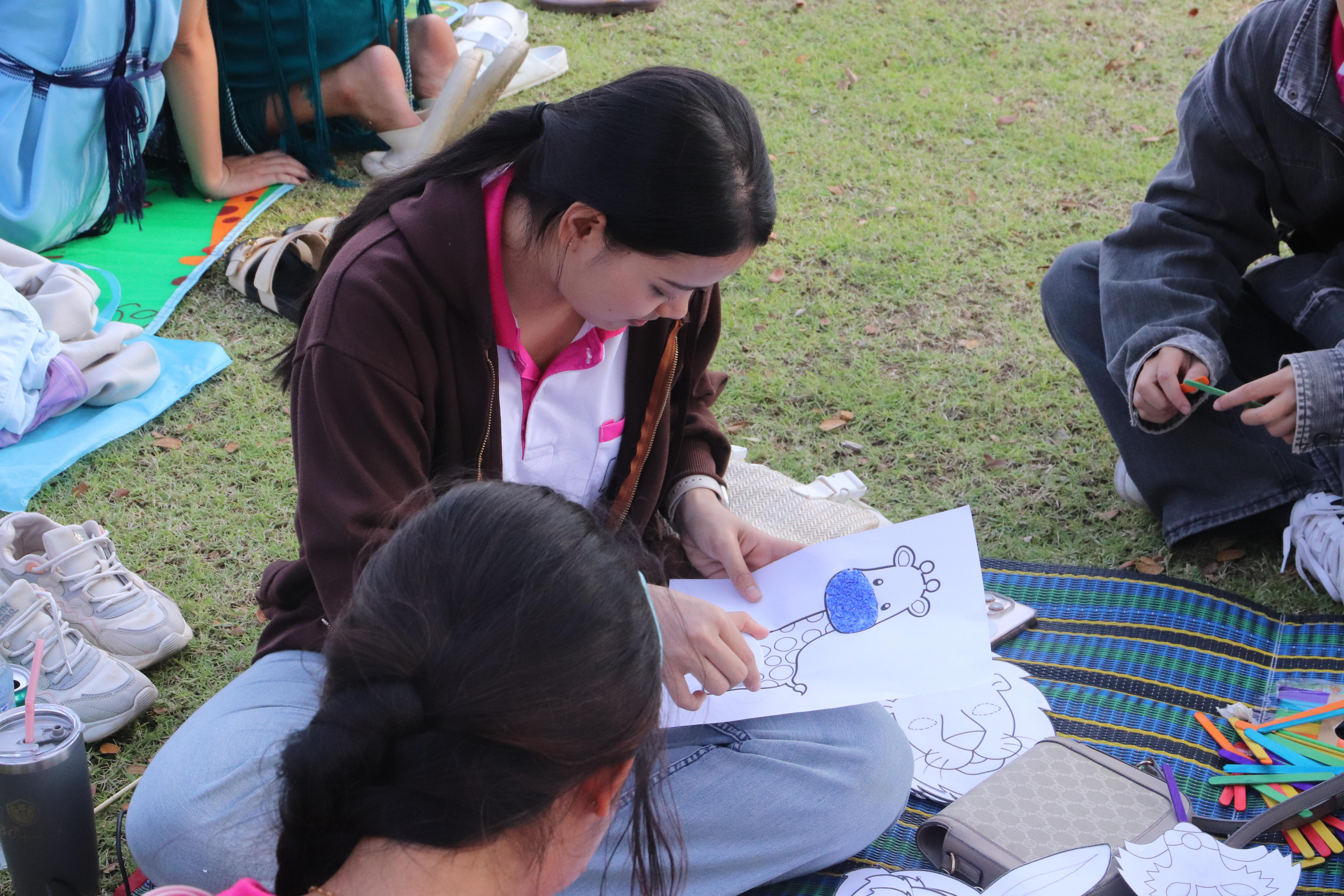 4. งานศิลปในสวนครั้งที่ 23