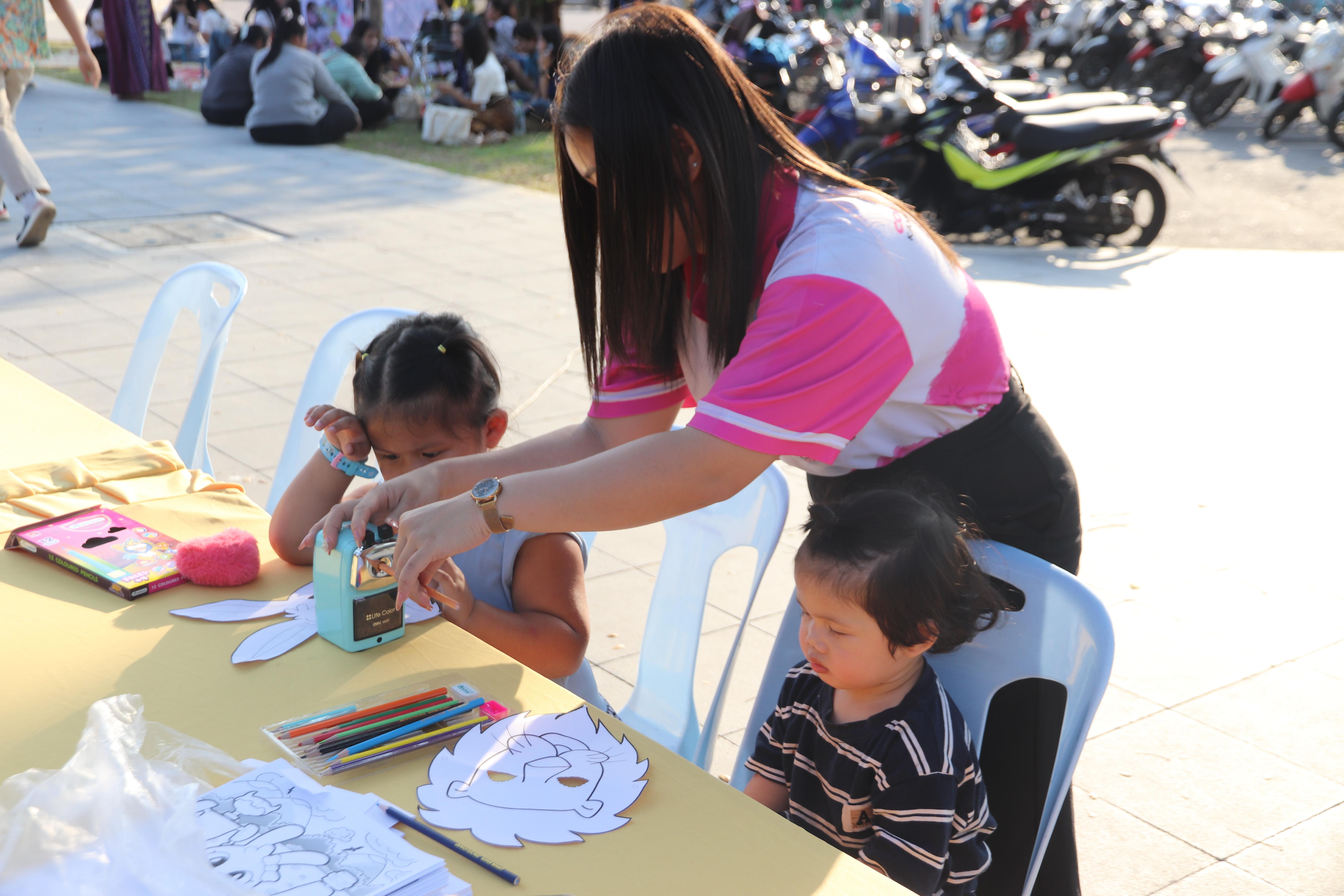 8. งานศิลปในสวนครั้งที่23