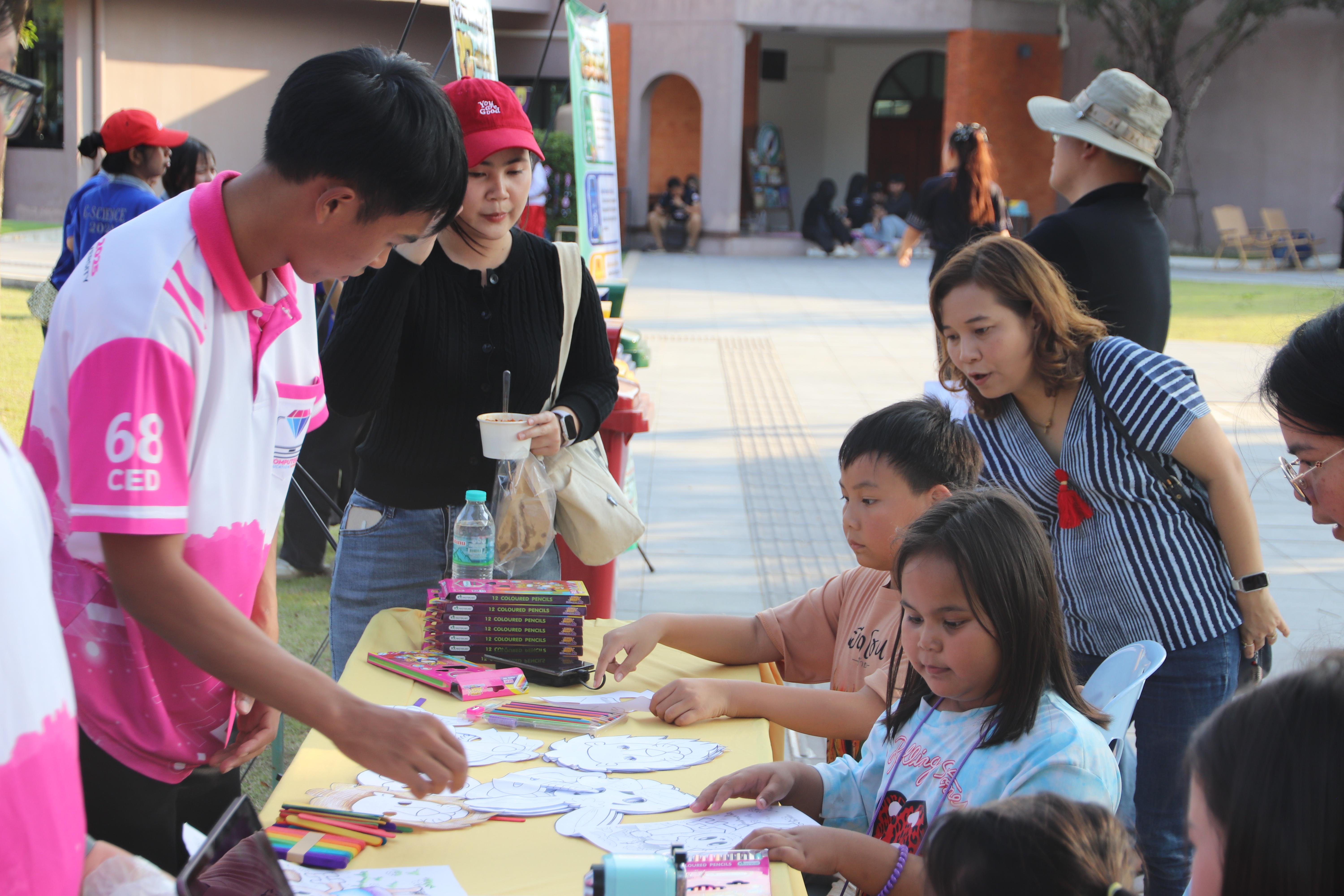 10. งานศิลปในสวนครั้งที่23