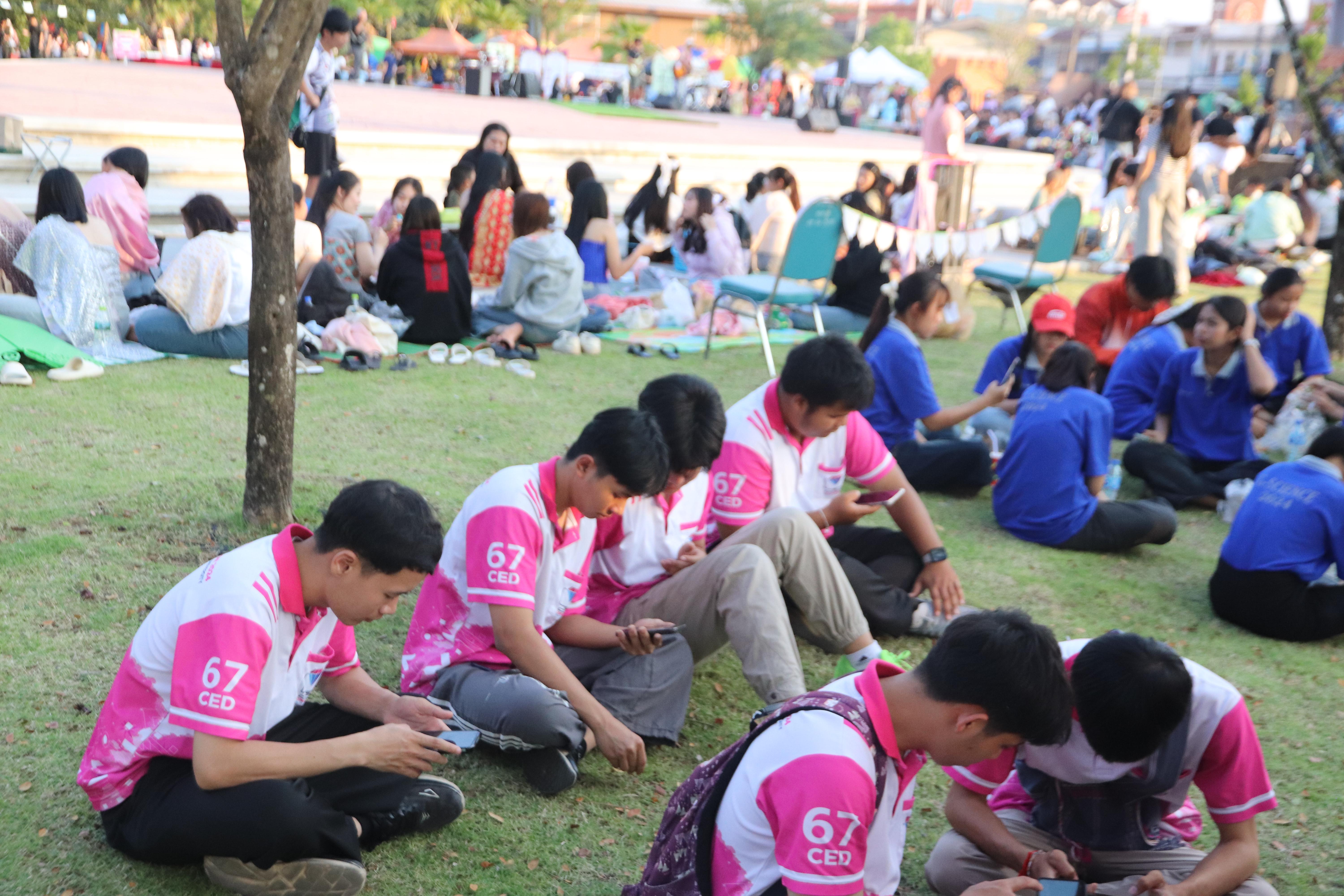 55. งานศิลปในสวนครั้งที่23