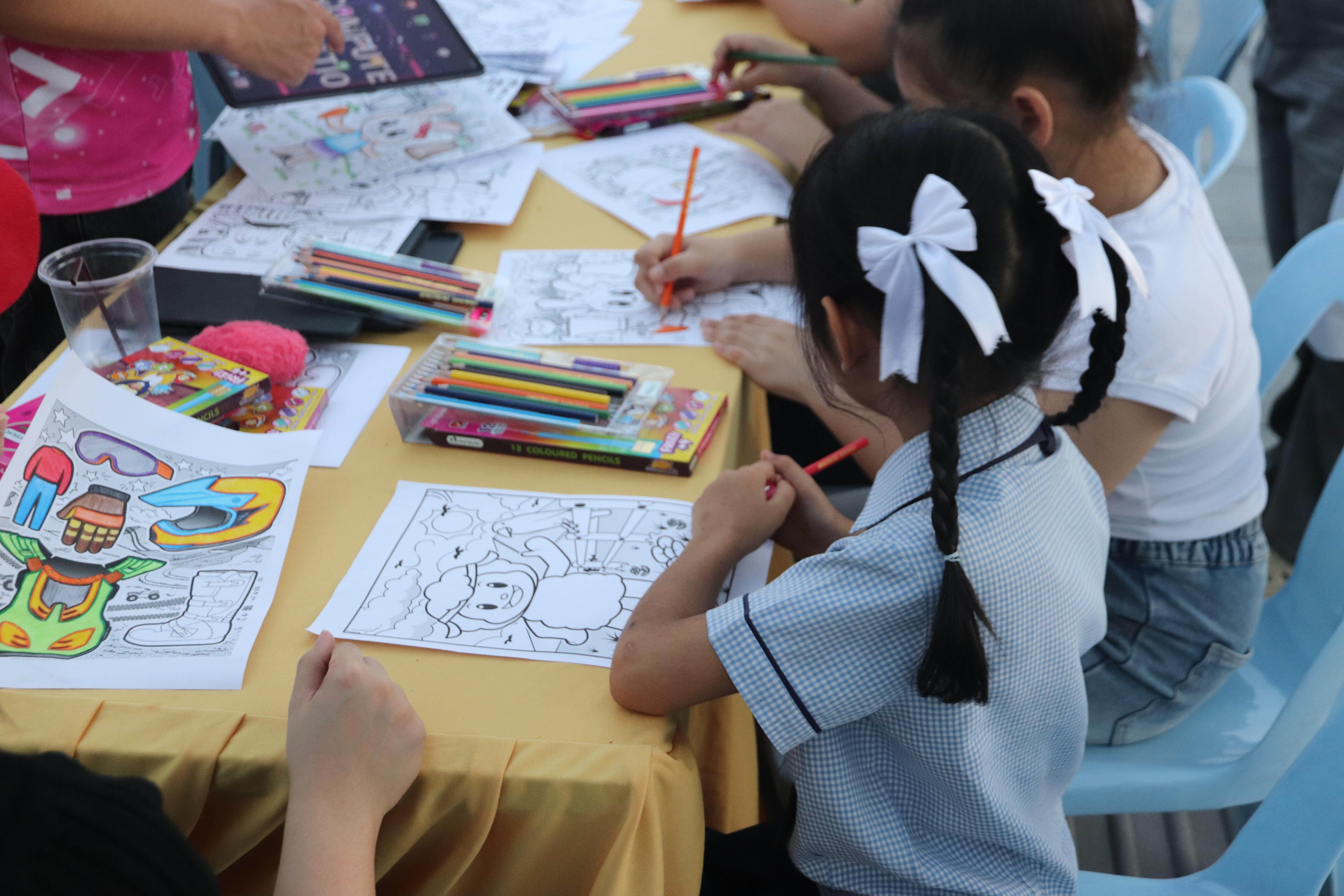 76. งานศิลปในสวนครั้งที่23