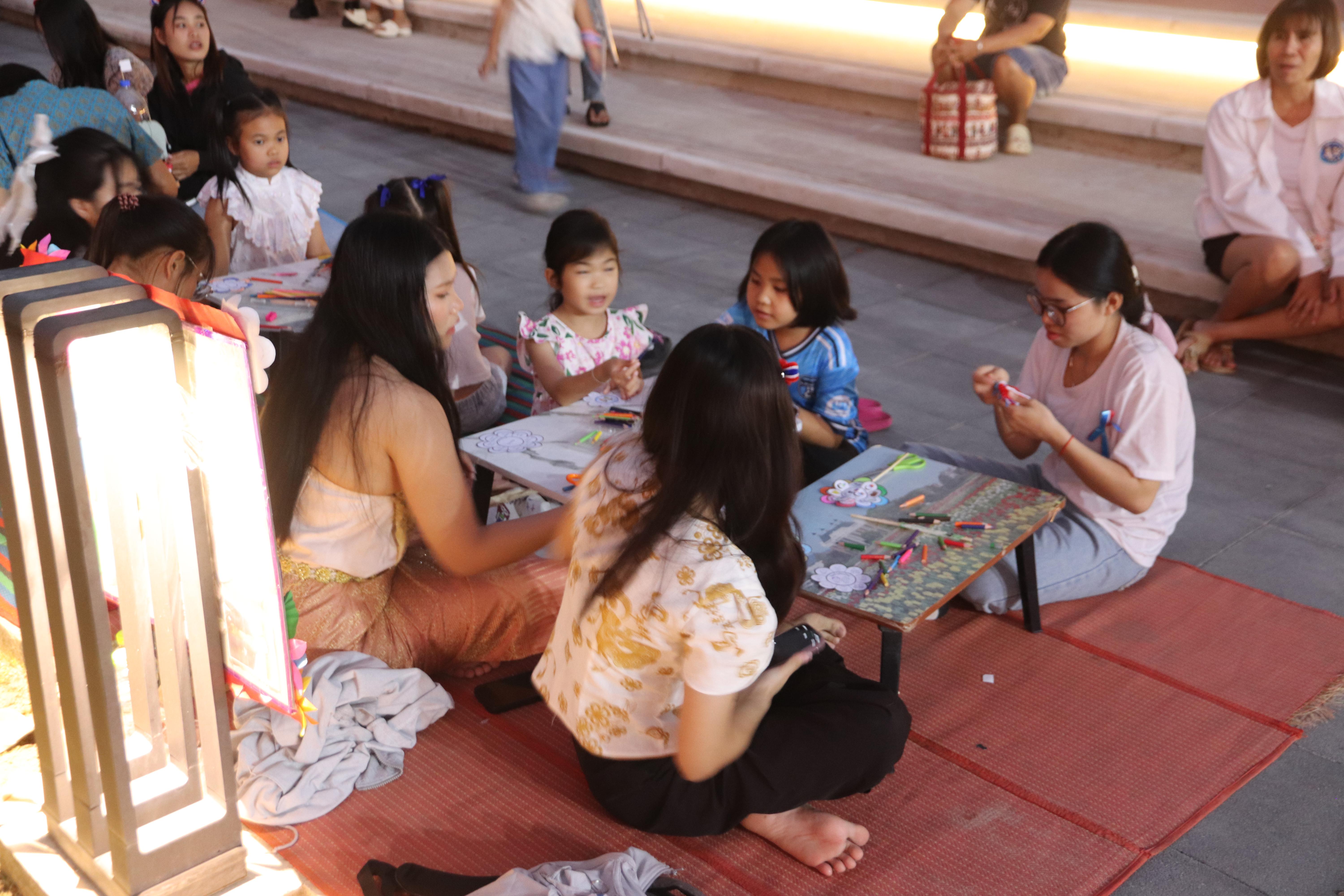 103. งานศิลปในสวนครั้งที่23