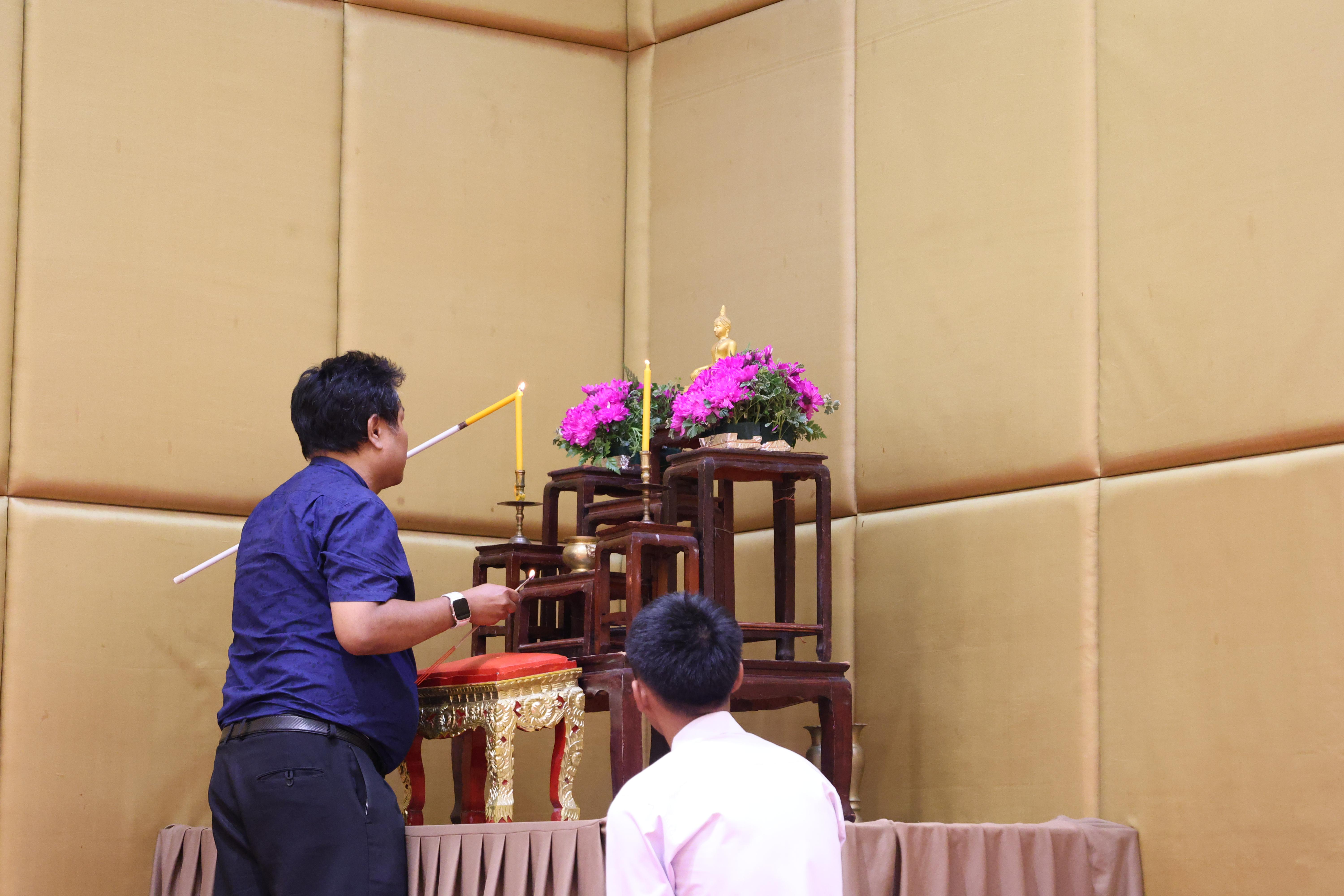 17. ไหว้ครูโปรแกรมวิชาคอมพิวตอร์และพิธีมอบโบว์ให้กับนักศึกษาใหม่ประจำปี 2569