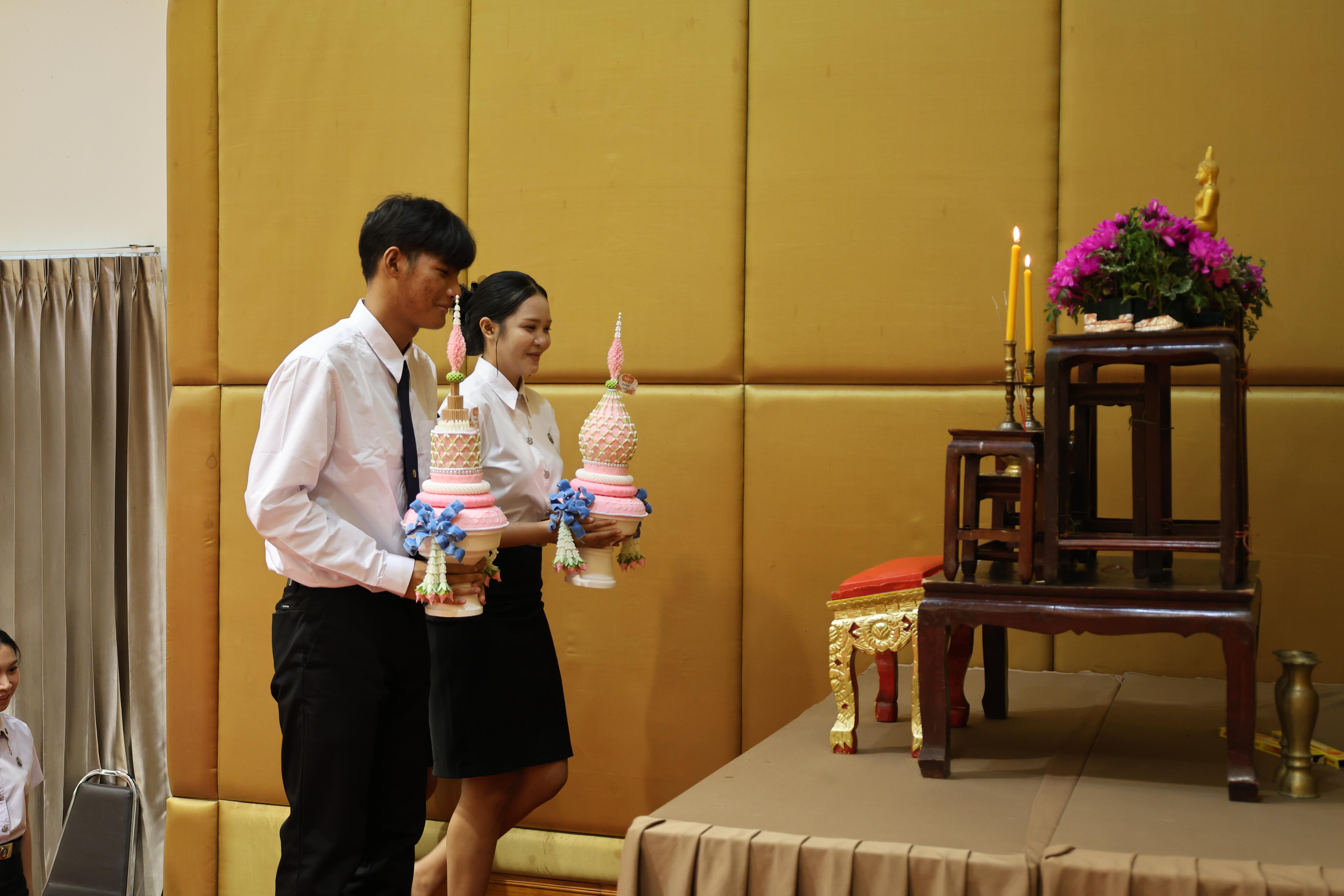 29. ไหว้ครูโปรแกรมวิชาคอมพิวตอร์และพิธีมอบโบว์ให้กับนักศึกษาใหม่ประจำปี 2569