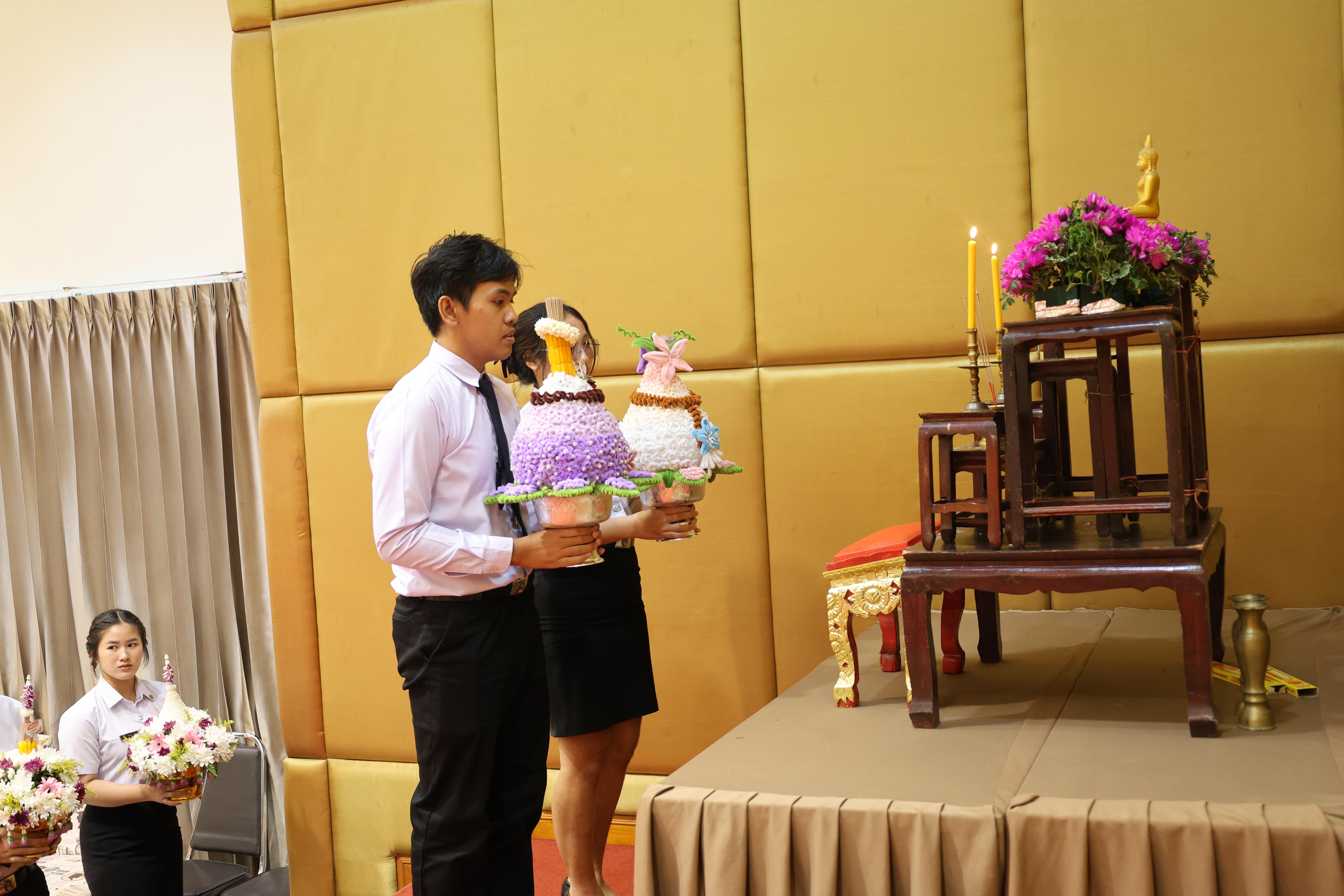 30. ไหว้ครูโปรแกรมวิชาคอมพิวตอร์และพิธีมอบโบว์ให้กับนักศึกษาใหม่ประจำปี 2569
