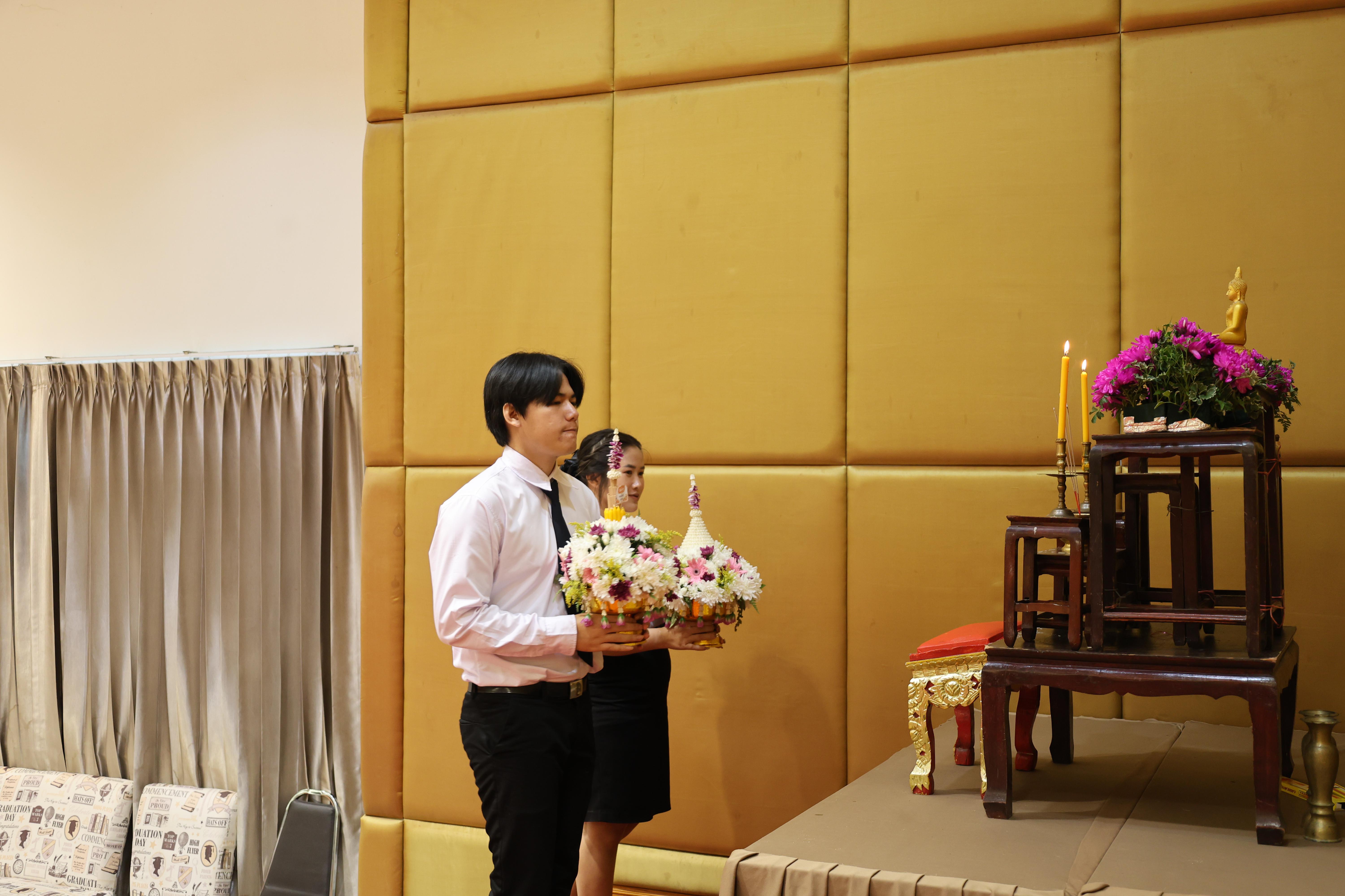 31. ไหว้ครูโปรแกรมวิชาคอมพิวตอร์และพิธีมอบโบว์ให้กับนักศึกษาใหม่ประจำปี 2569