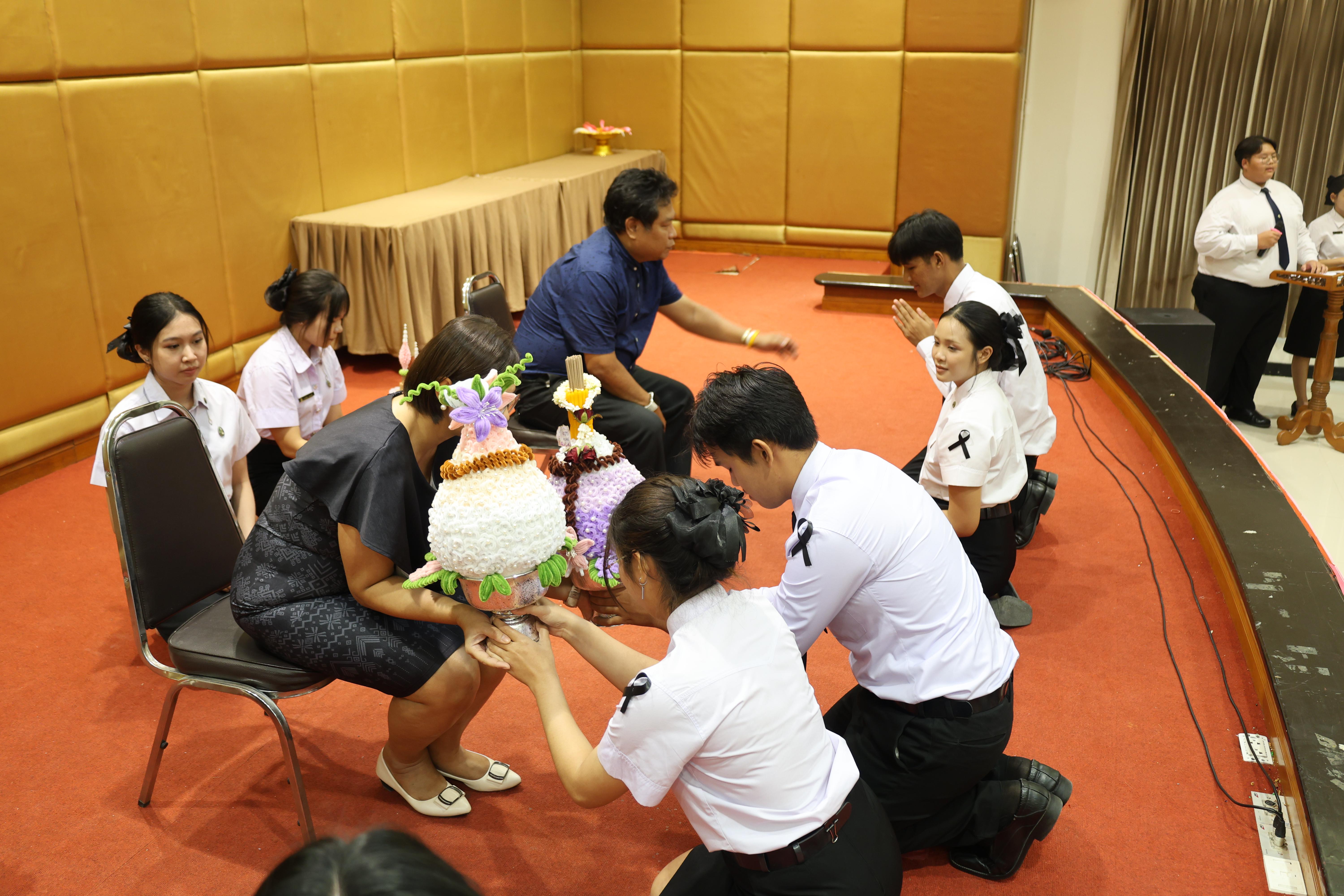 35. ไหว้ครูโปรแกรมวิชาคอมพิวตอร์และพิธีมอบโบว์ให้กับนักศึกษาใหม่ประจำปี 2569