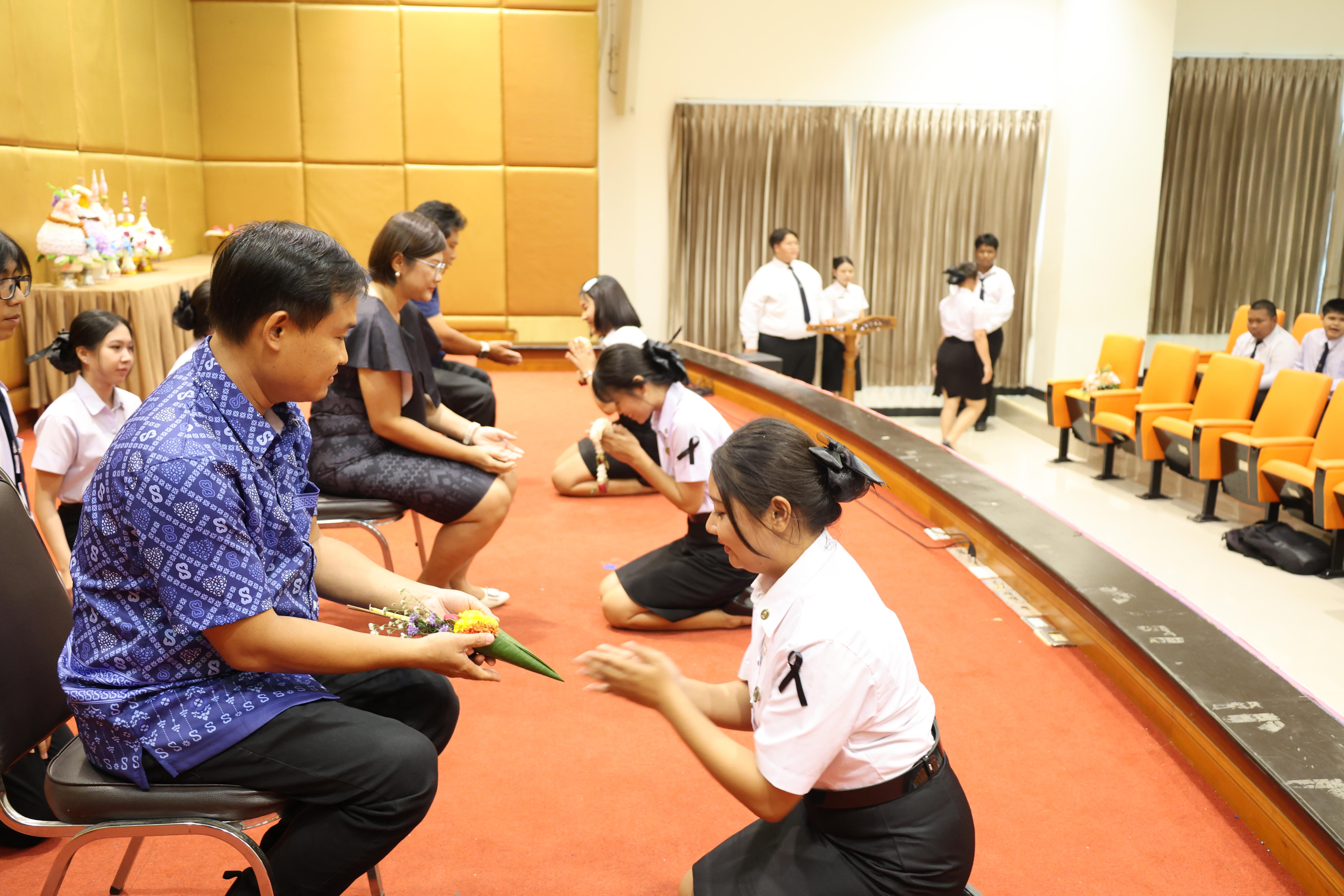 36. ไหว้ครูโปรแกรมวิชาคอมพิวตอร์และพิธีมอบโบว์ให้กับนักศึกษาใหม่ประจำปี 2569