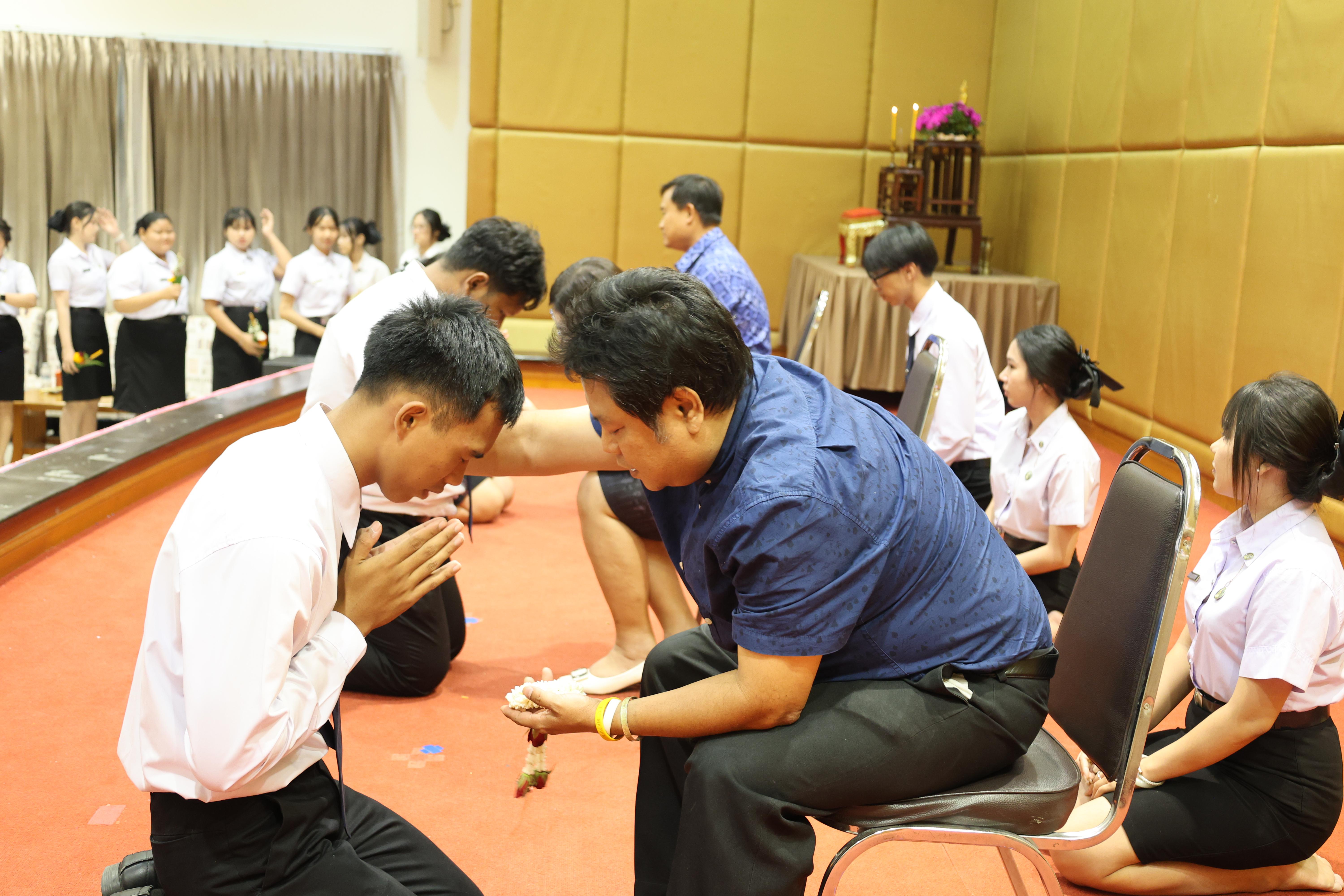 55. ไหว้ครูโปรแกรมวิชาคอมพิวตอร์และพิธีมอบโบว์ให้กับนักศึกษาใหม่ประจำปี 2569